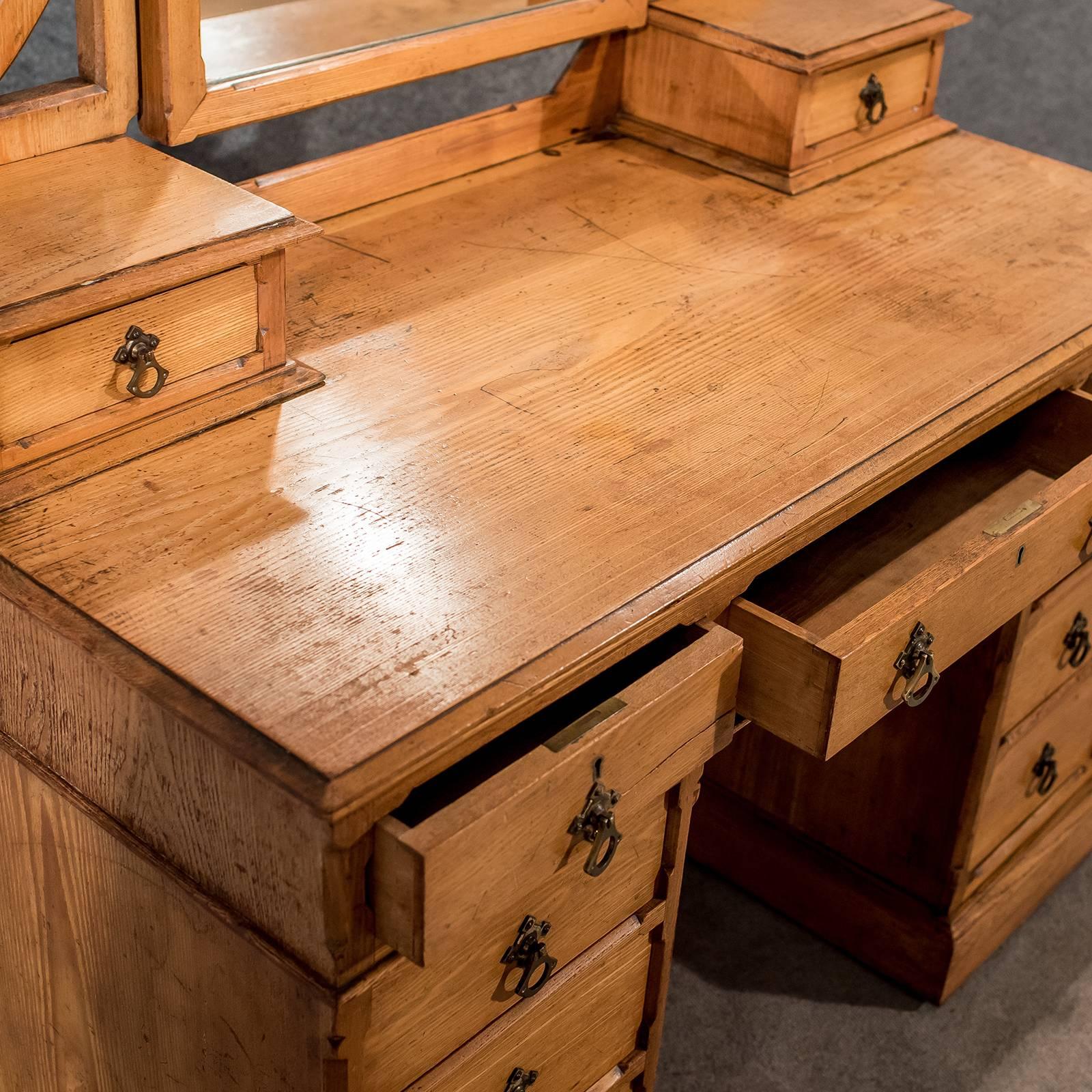 Oak Gothic Dressing Table Vanity Chest Quality English Victorian, circa 1880 1