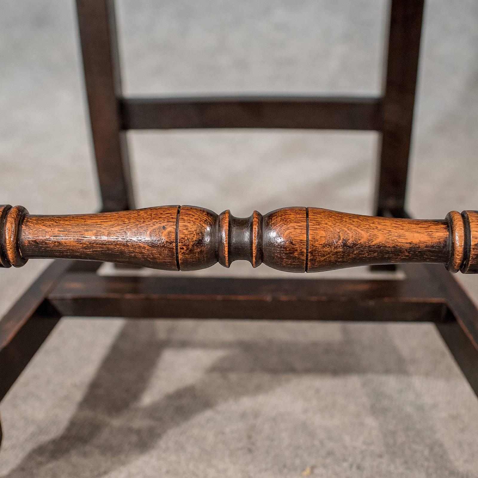 Set of Four Quality Oak Dining Chairs English Victorian Leather Seats circa 1870 In Good Condition In Hele, Devon, GB