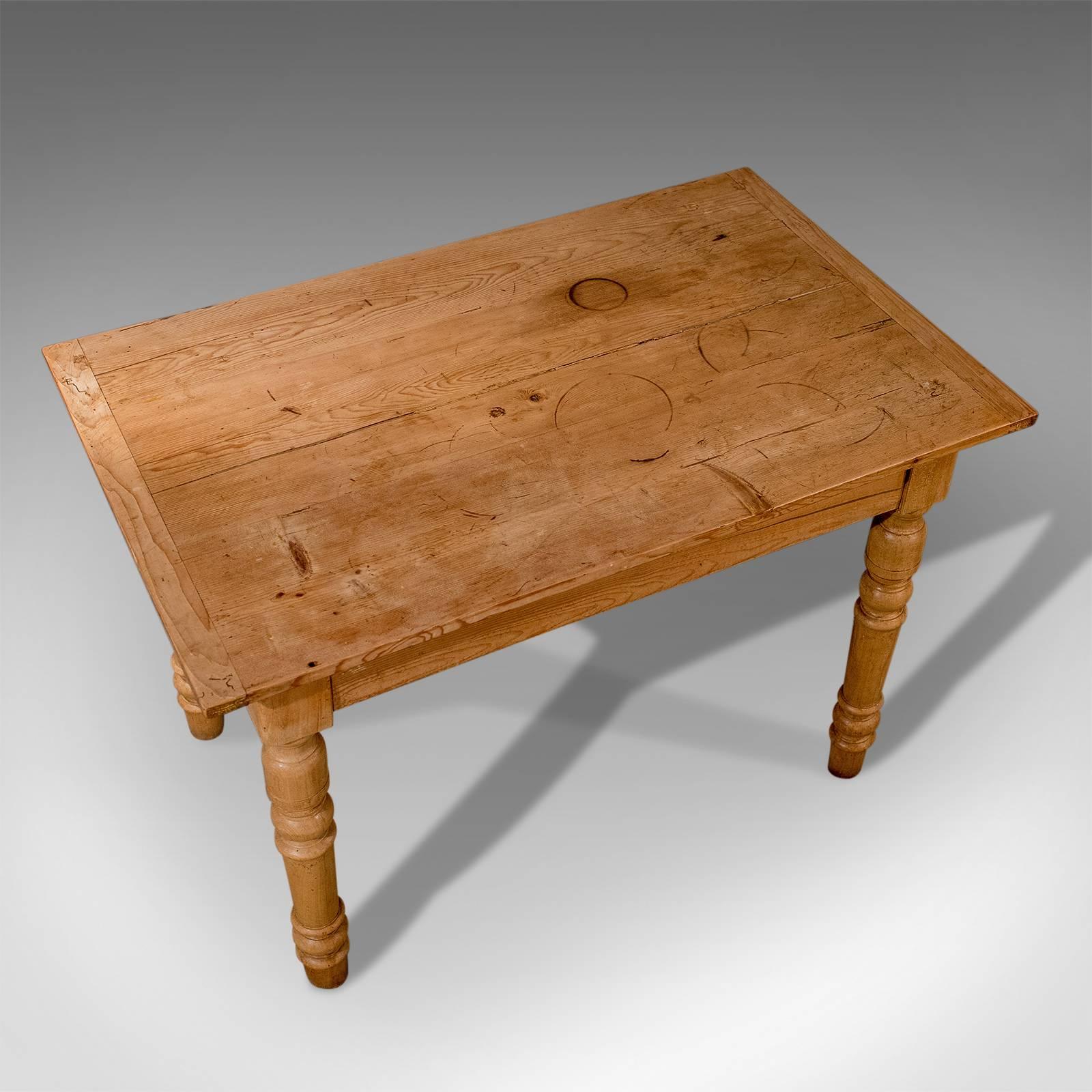20th Century Victorian Pine Kitchen Dining Country Table with Storage under Top, circa 1900