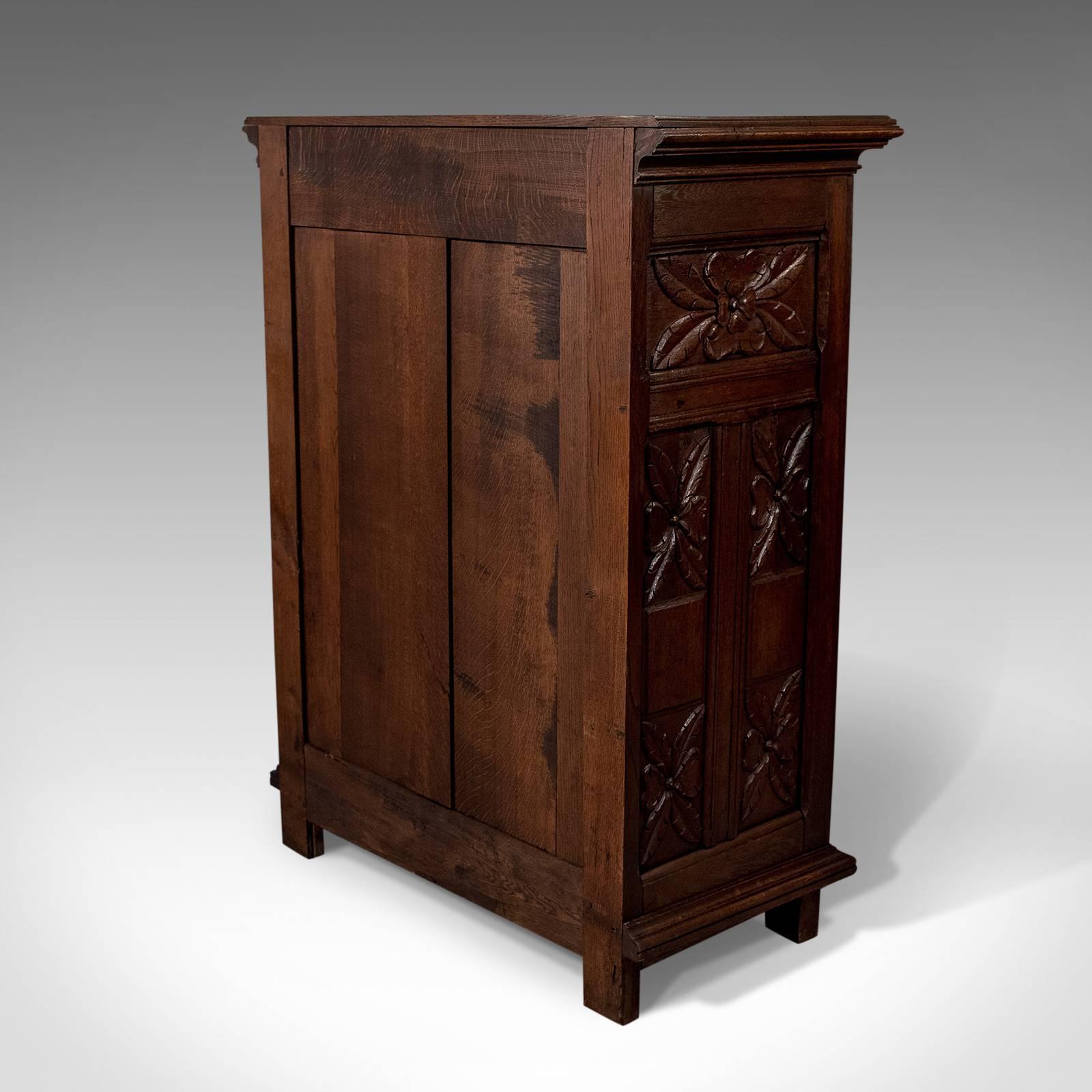 French Antique Side Cabinet, 19th Century Oak Cupboard, circa 1900 In Good Condition In Hele, Devon, GB