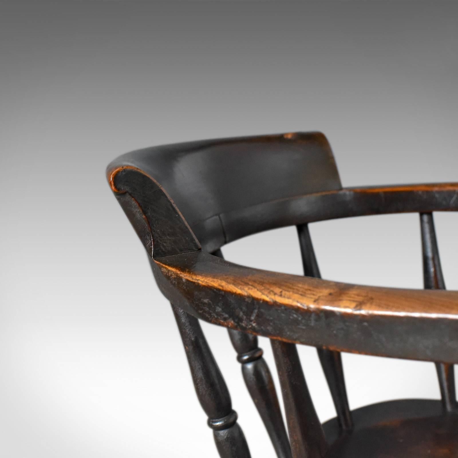 Antique Bow-Back Chair, English Victorian Elm Windsor, circa 1870 3