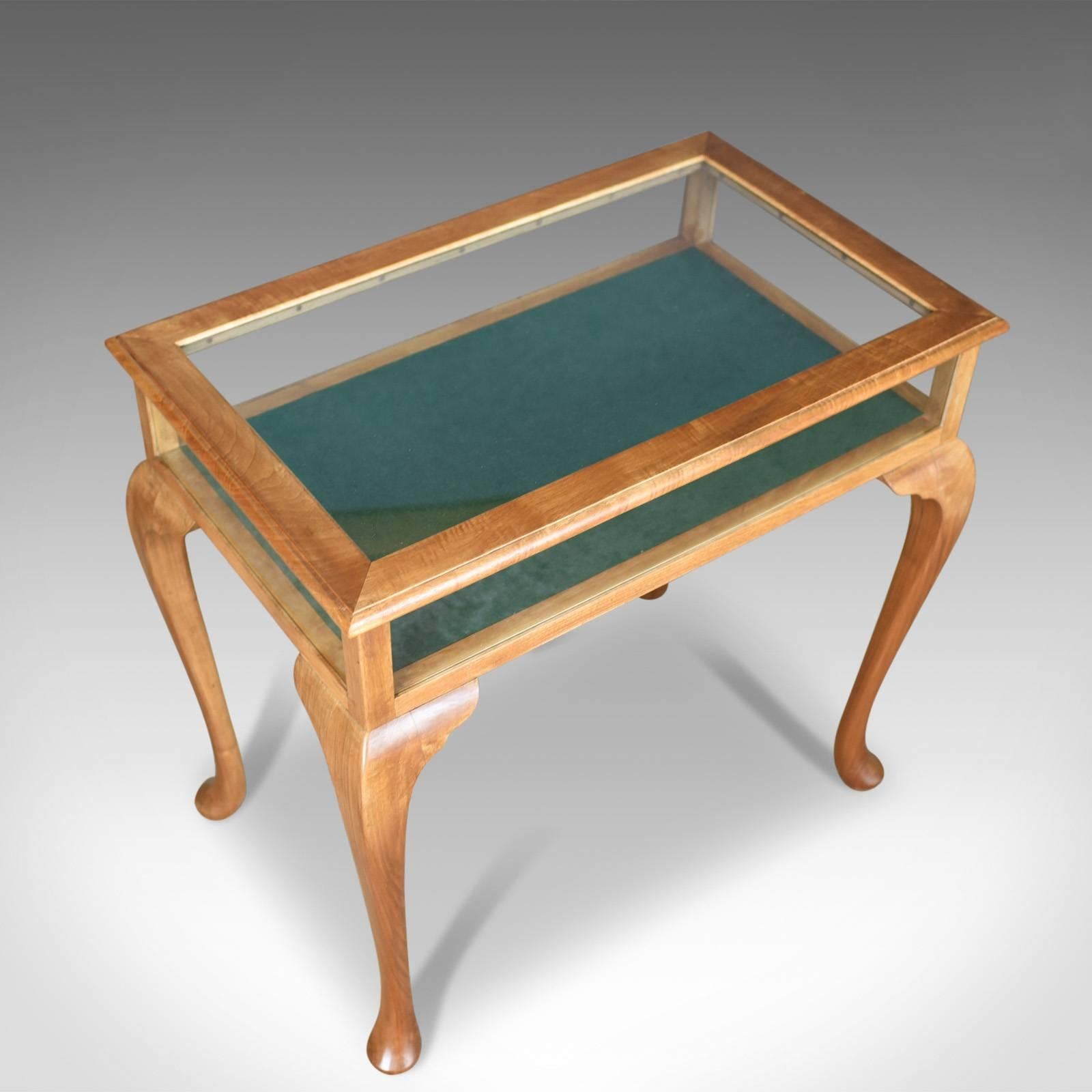 Vintage Bijouterie Table, 20th Century Display Case, Light Mahogany, 1993 In Good Condition In Hele, Devon, GB