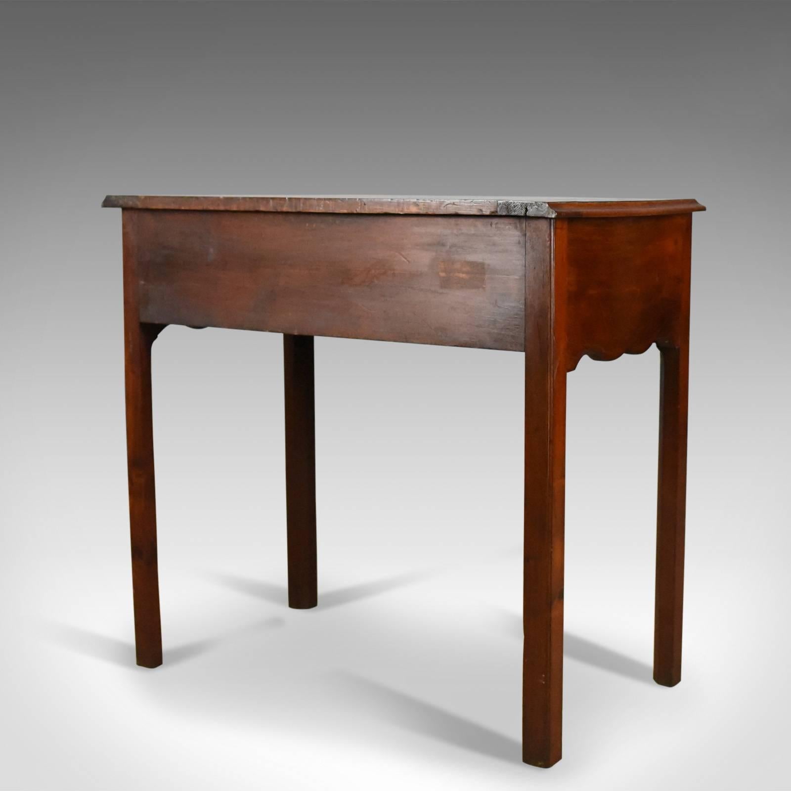 Antique Lowboy, Mahogany, Late Georgian, English Side Table, circa 1800 (19. Jahrhundert)