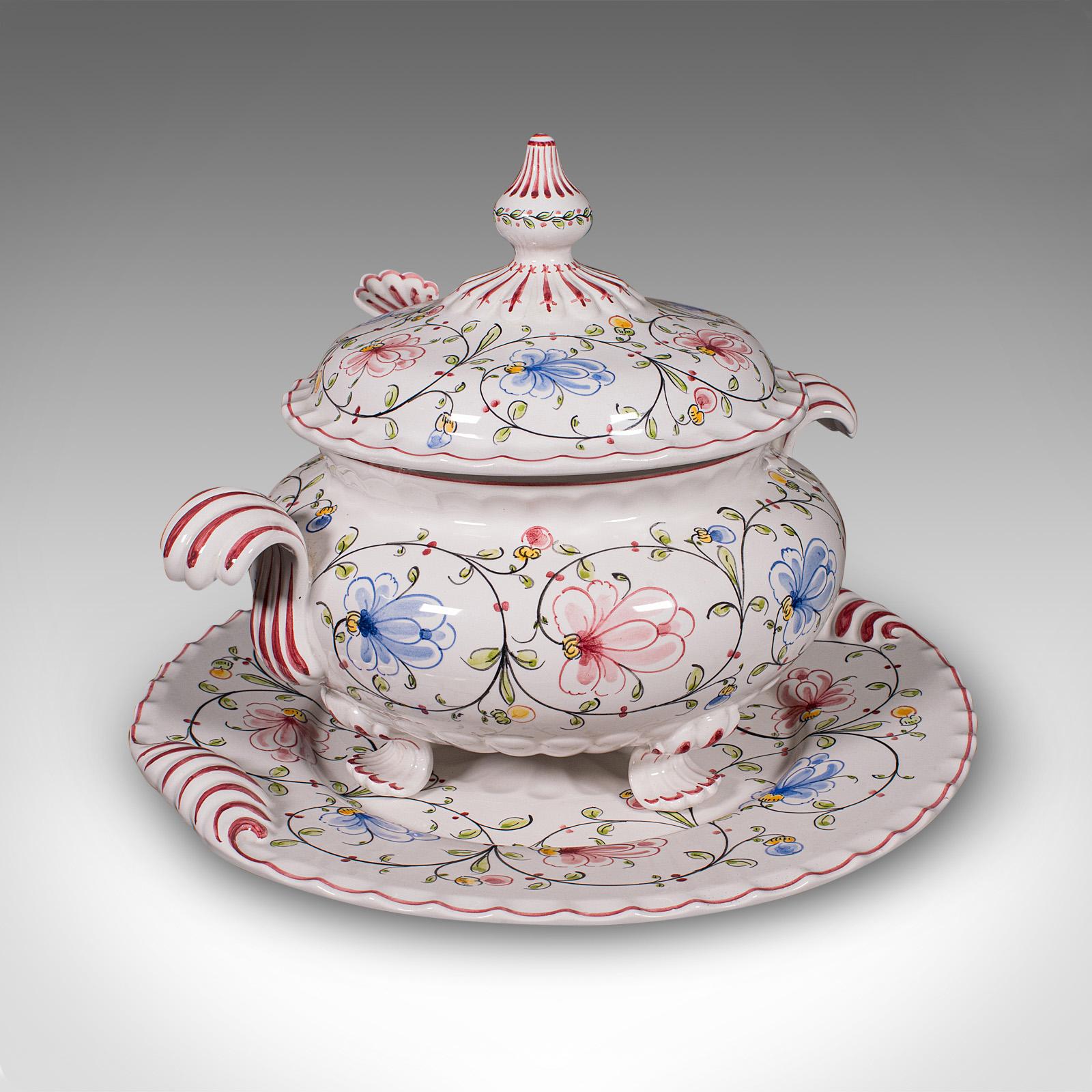 Vintage Soup Tureen Service, Portuguese, Ceramic Serving Set, Table Centrepiece In Good Condition For Sale In Hele, Devon, GB