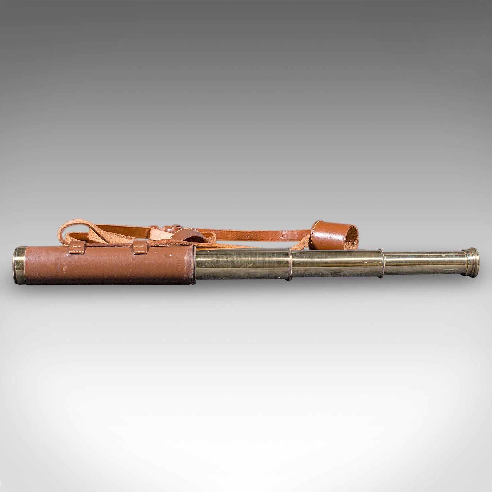 British Vintage 3-Draw Telescope, English, Navigation, Astrological, Broadhurst Clarkson For Sale