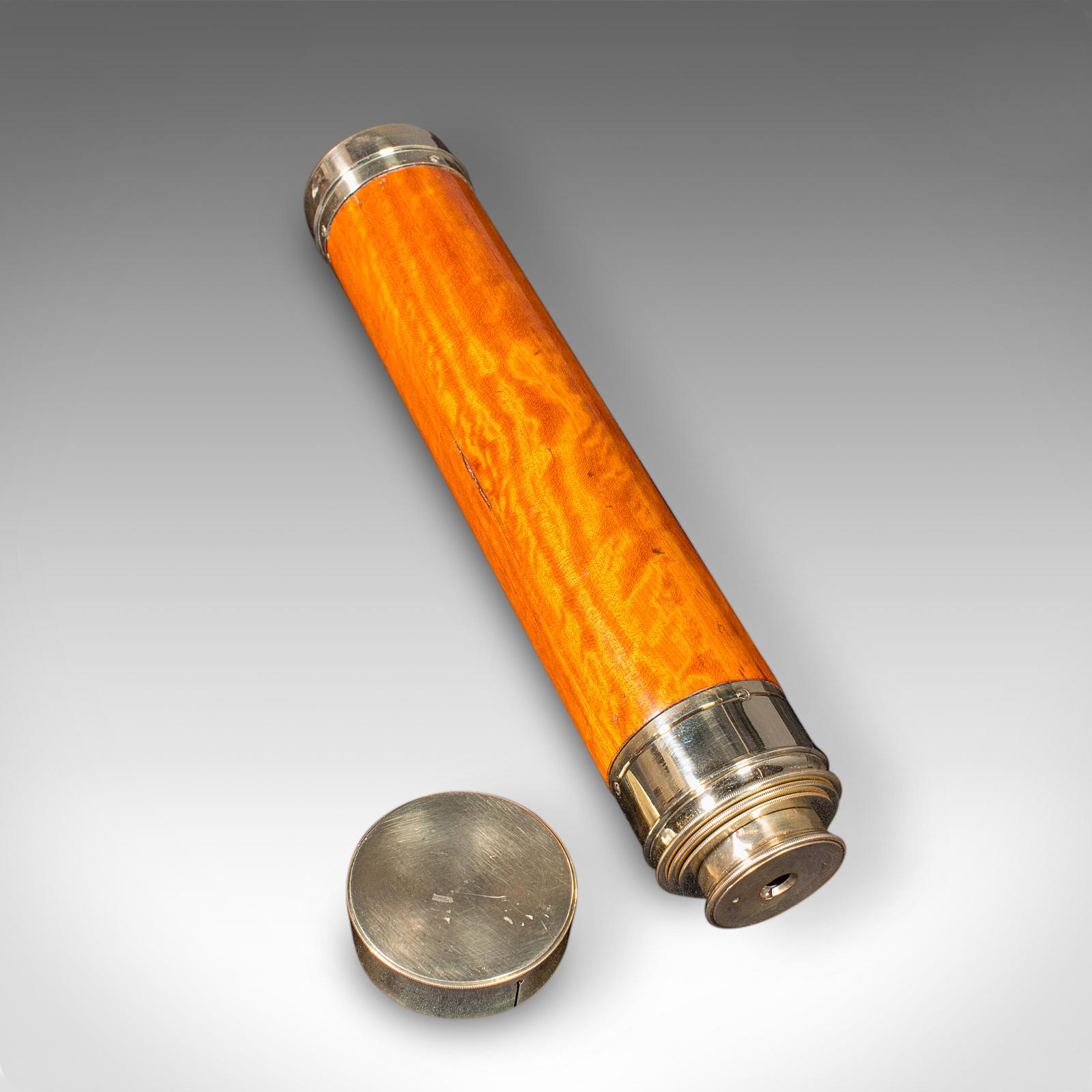 Antique Three-Draw Telescope, English, Walnut, Brass, Navigation, Georgian, 1790 For Sale 4