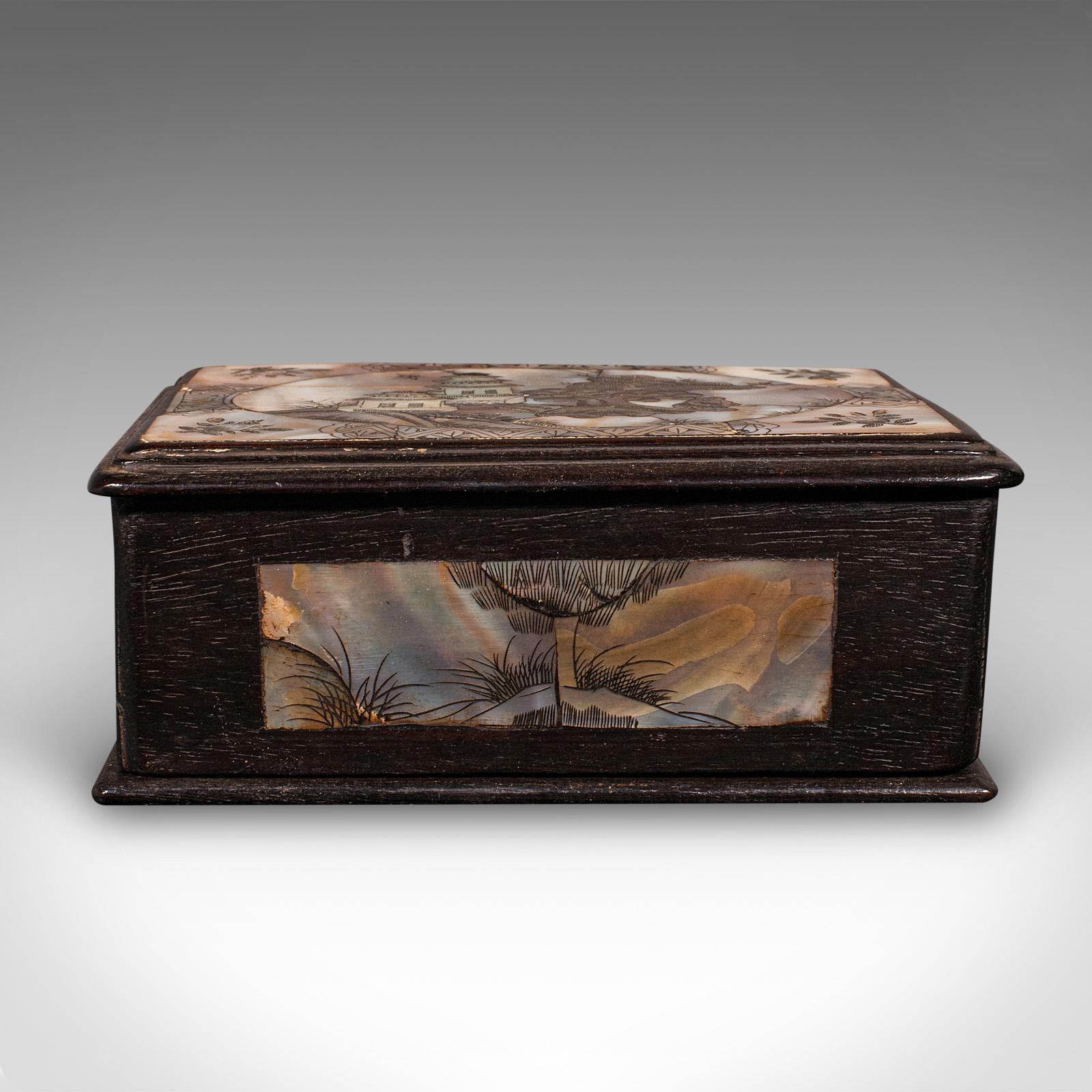 Chinese Small Antique Keepsake Box, Oriental, Decorative Case, Qing Dynasty, Edwardian For Sale