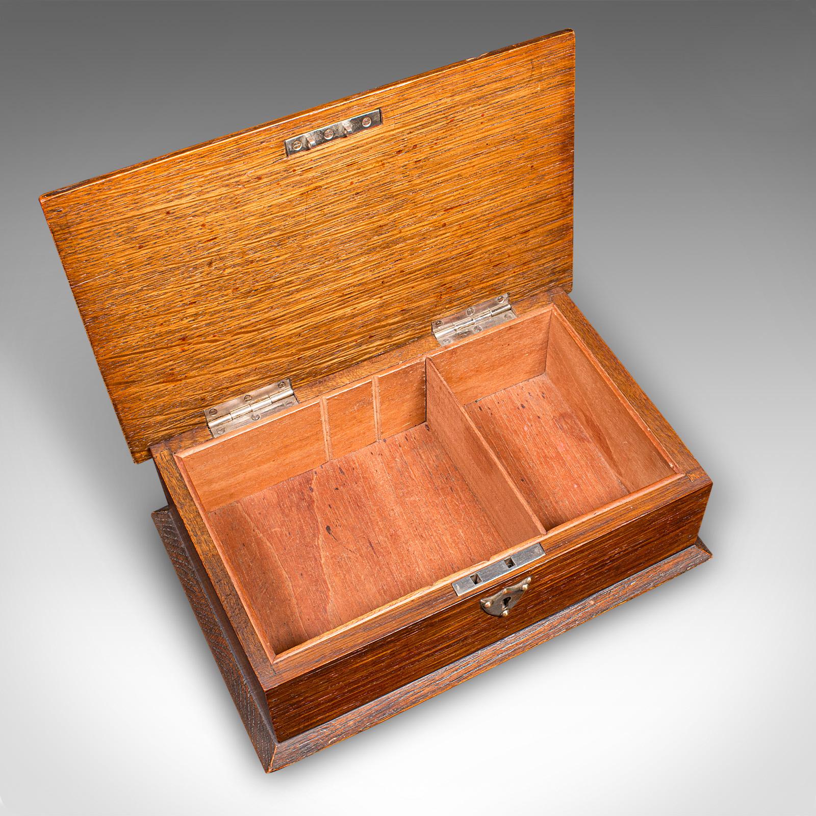 Antique Cigar Case, English, Oak, Cedar, Desktop Humidor, Edwardian, Circa 1910 For Sale 4