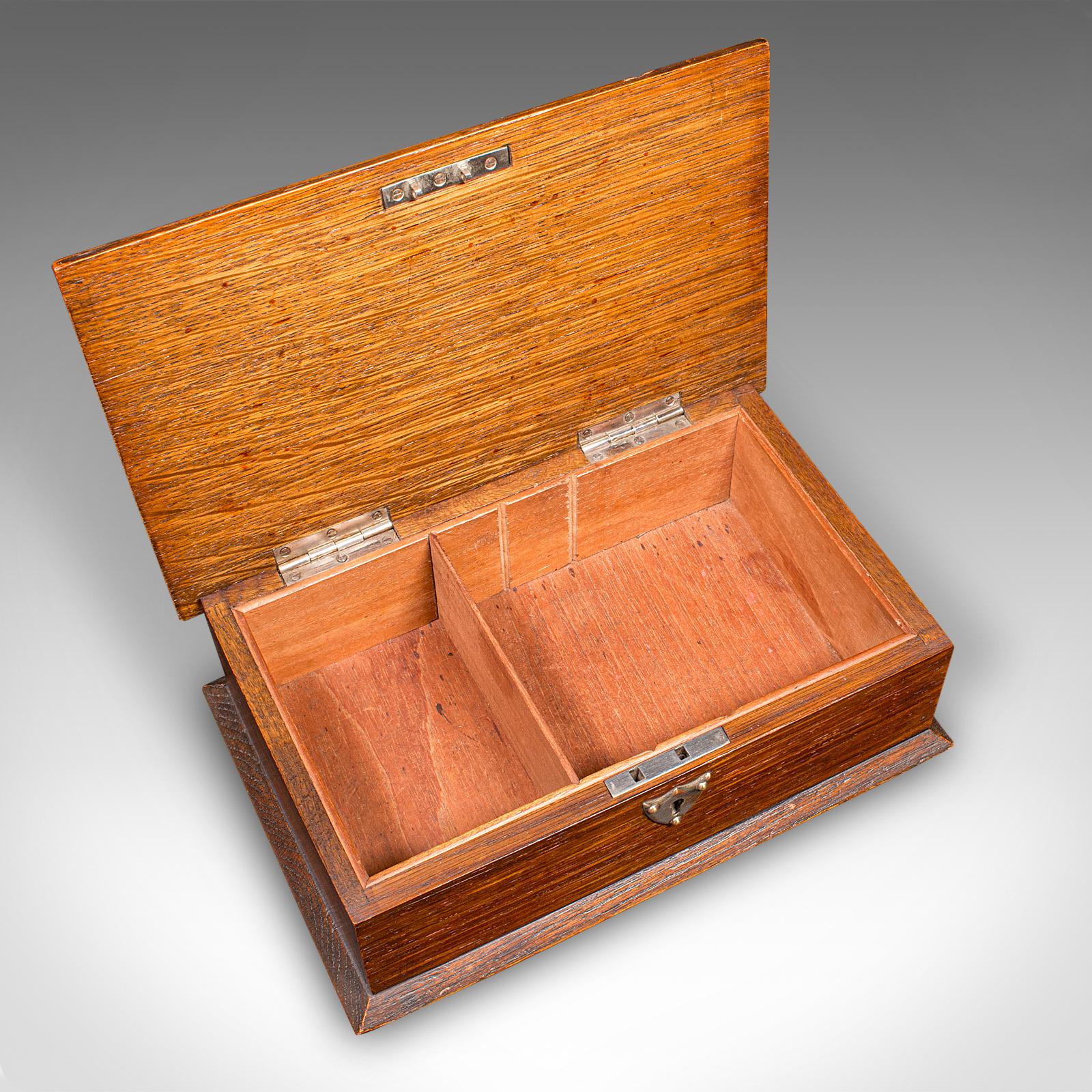 Antique Cigar Case, English, Oak, Cedar, Desktop Humidor, Edwardian, Circa 1910 For Sale 3