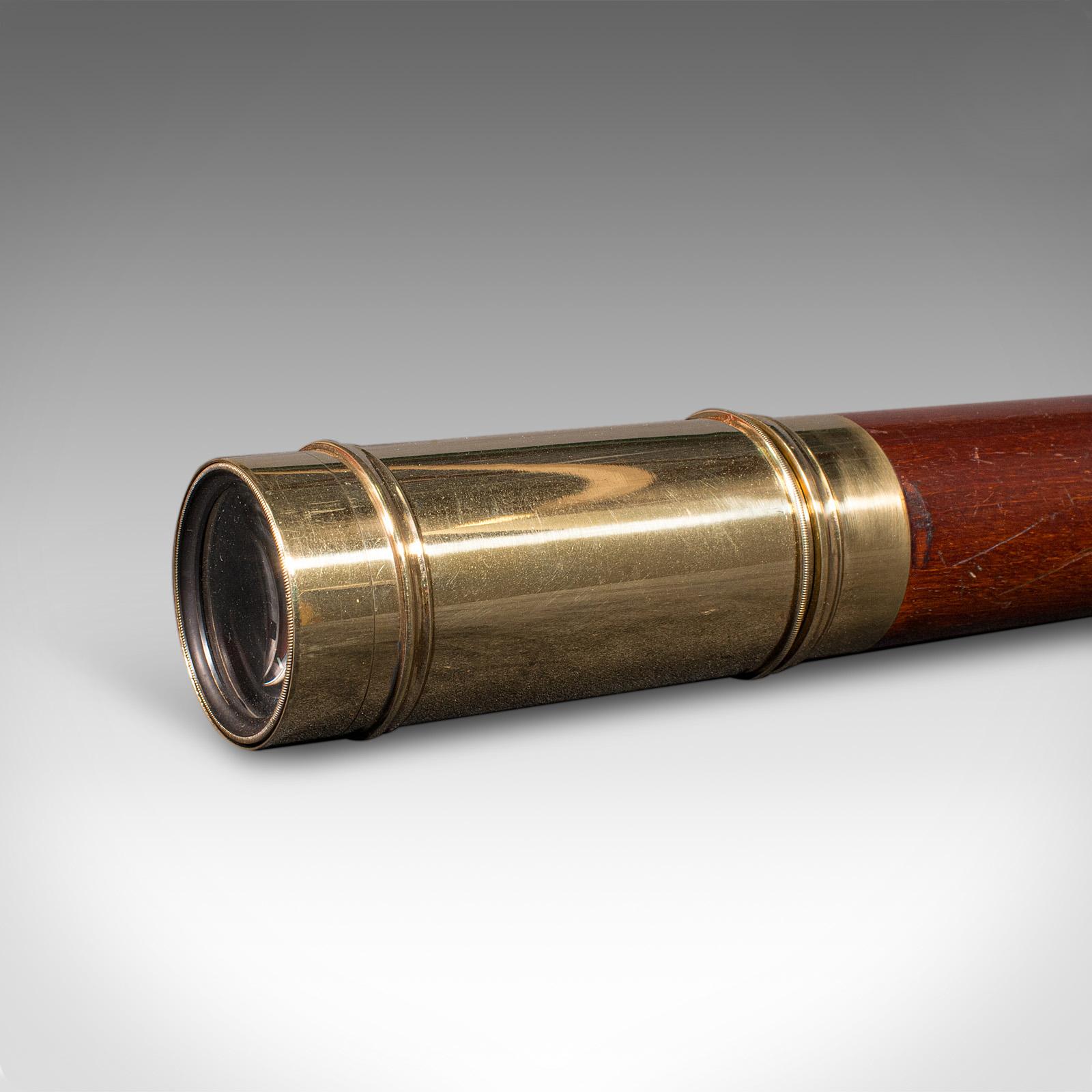 Fine XIX secolo Antico Telescopio a 3 estrazioni, ottone inglese, strumento terrestre, vittoriano, 1880 in vendita