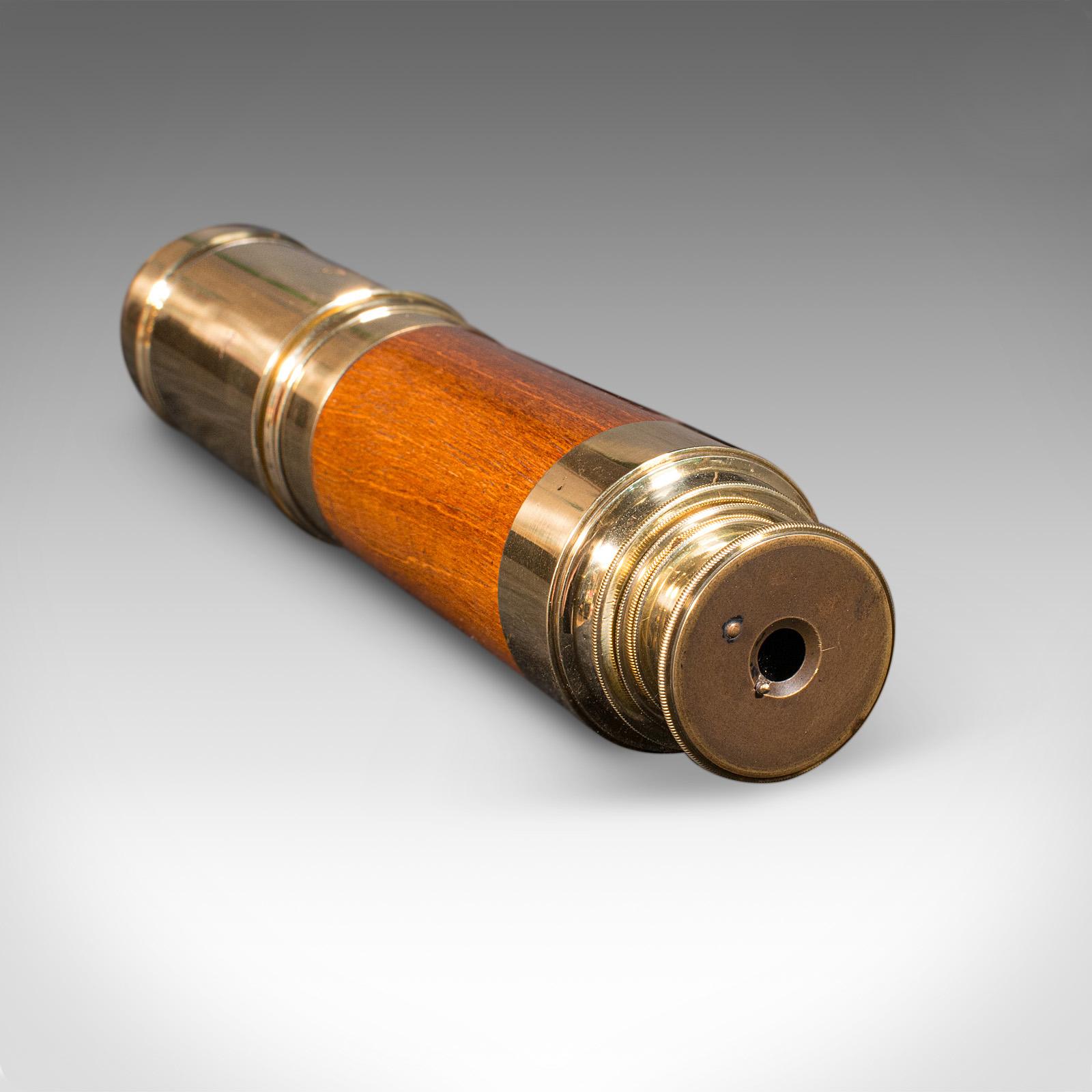 Antico Telescopio a 3 estrazioni, ottone inglese, strumento terrestre, vittoriano, 1880 in vendita 1