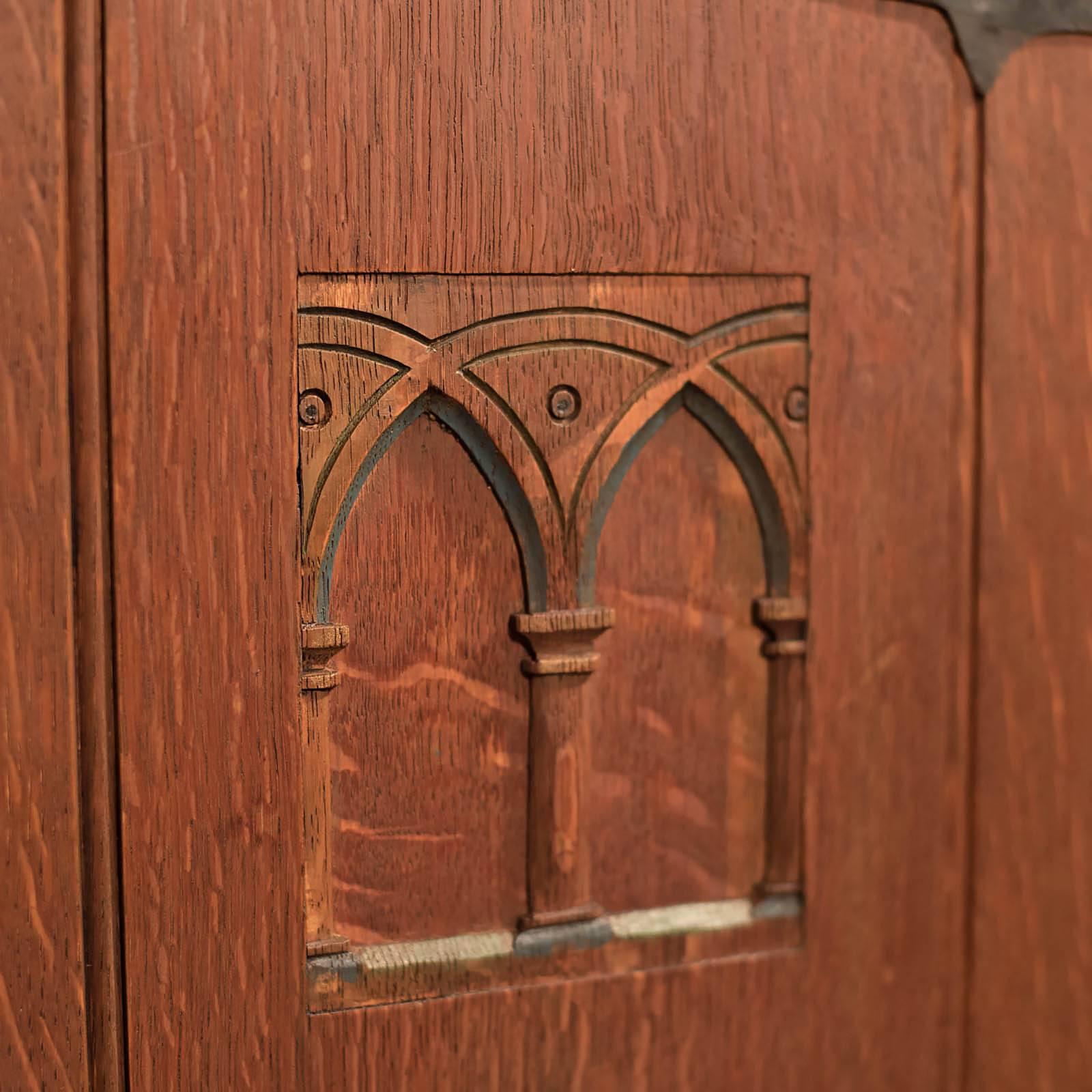 Mid-20th Century Arts & Crafts Oak Cabinet 3