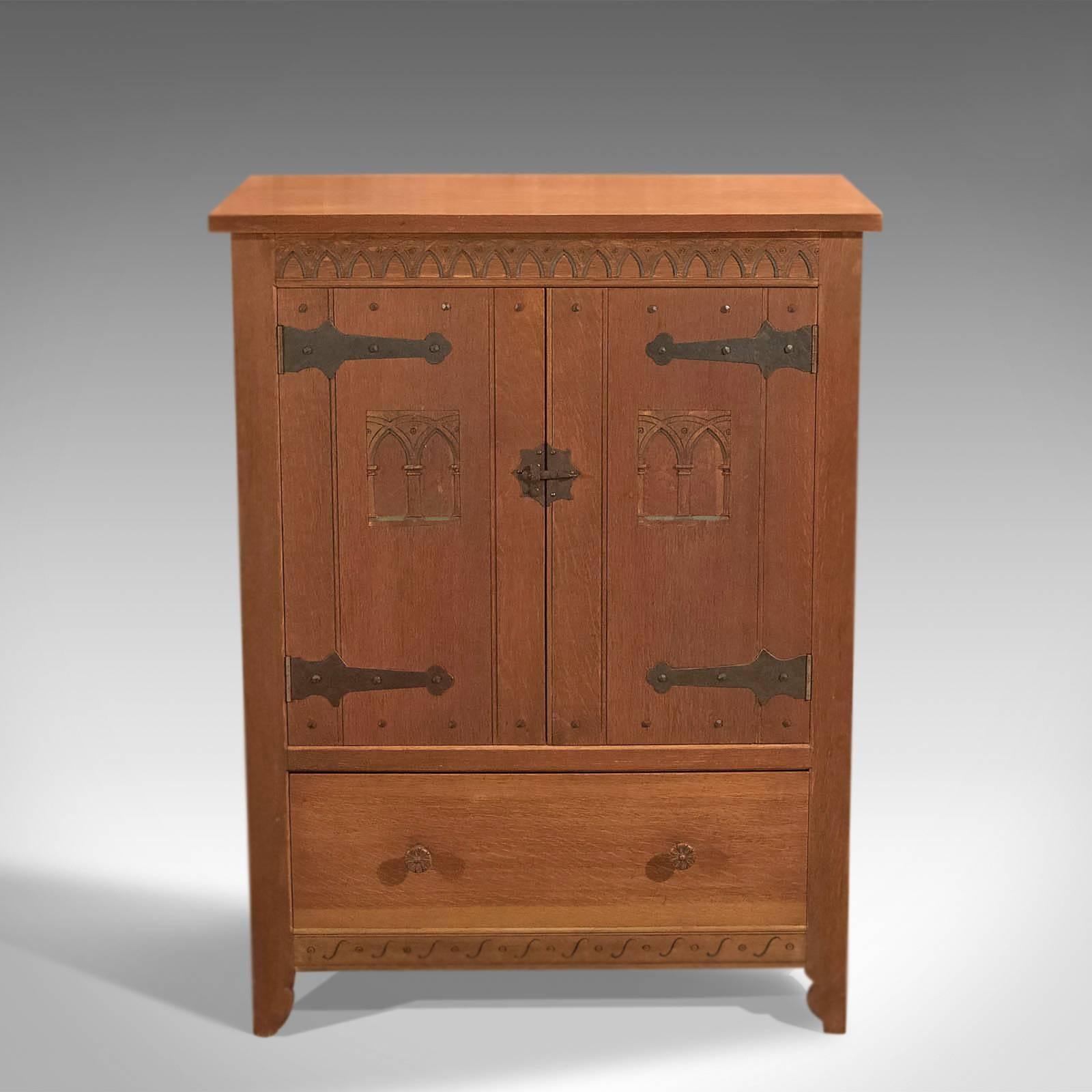 Arts and Crafts Mid-20th Century Arts & Crafts Oak Cabinet
