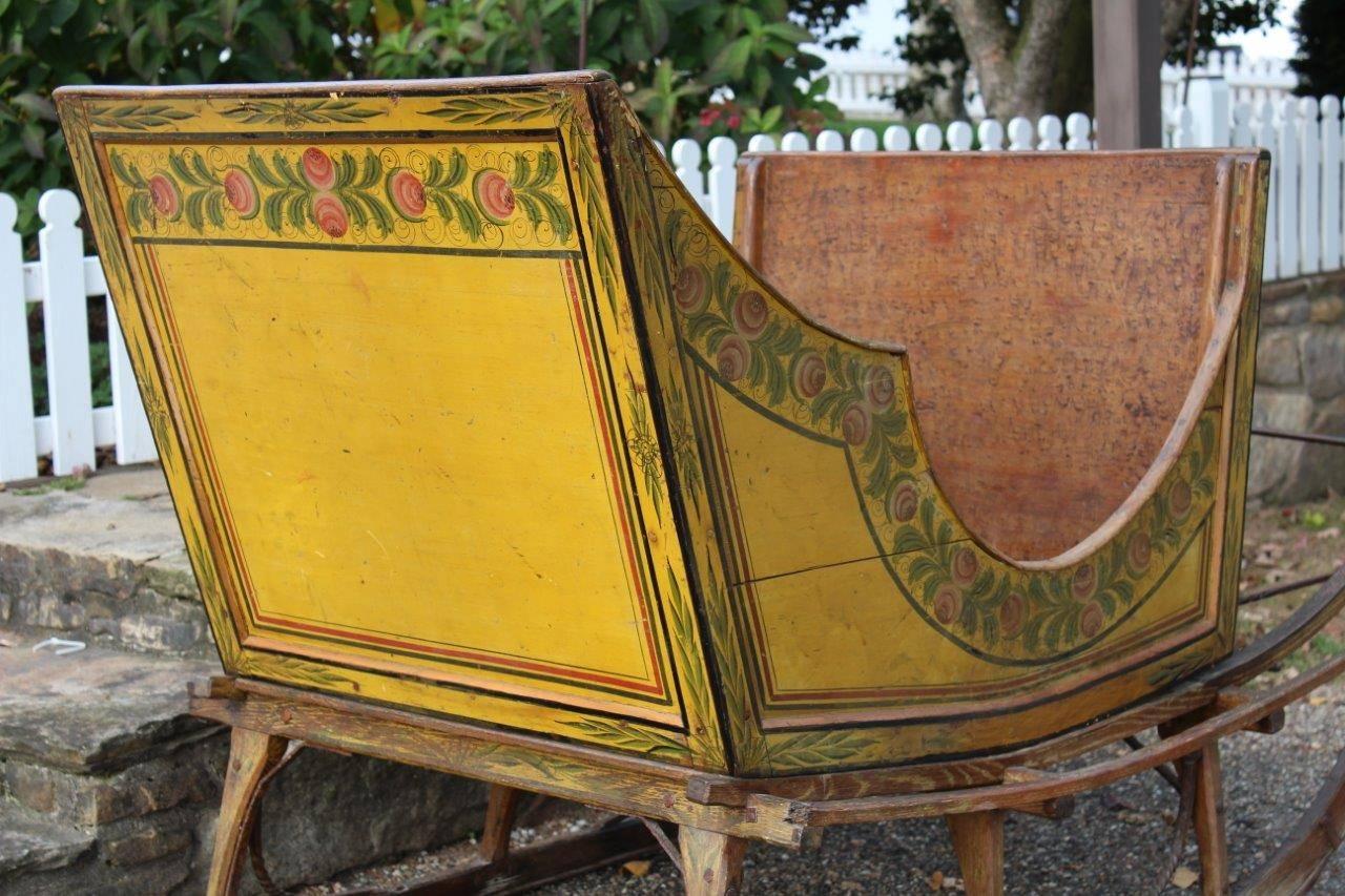Hand-Painted Pennsylvania Paint-Decorated Sleigh For Sale
