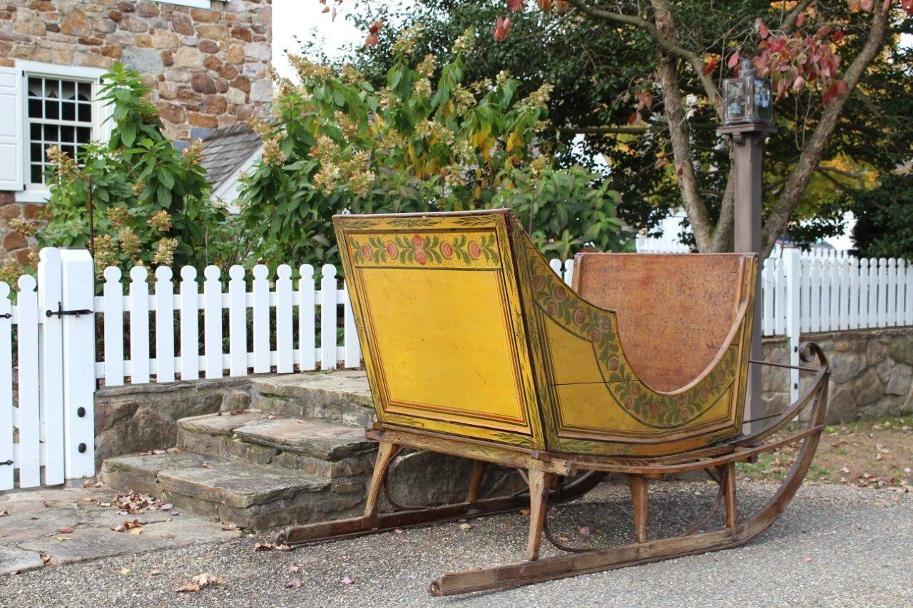 Pennsylvania Paint-Decorated Sleigh In Excellent Condition For Sale In New Hope, PA
