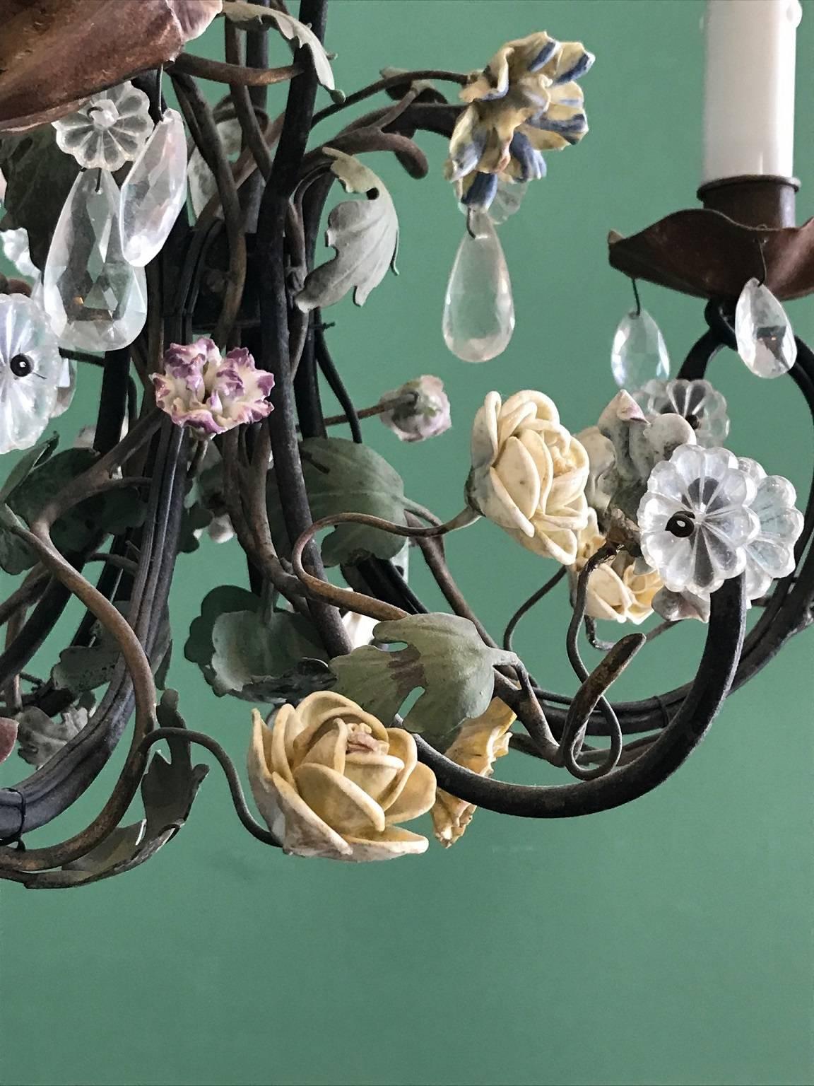 French Tole Chandelier with Porcelain Flowers, Mid-19th Century In Excellent Condition For Sale In New Orleans, LA