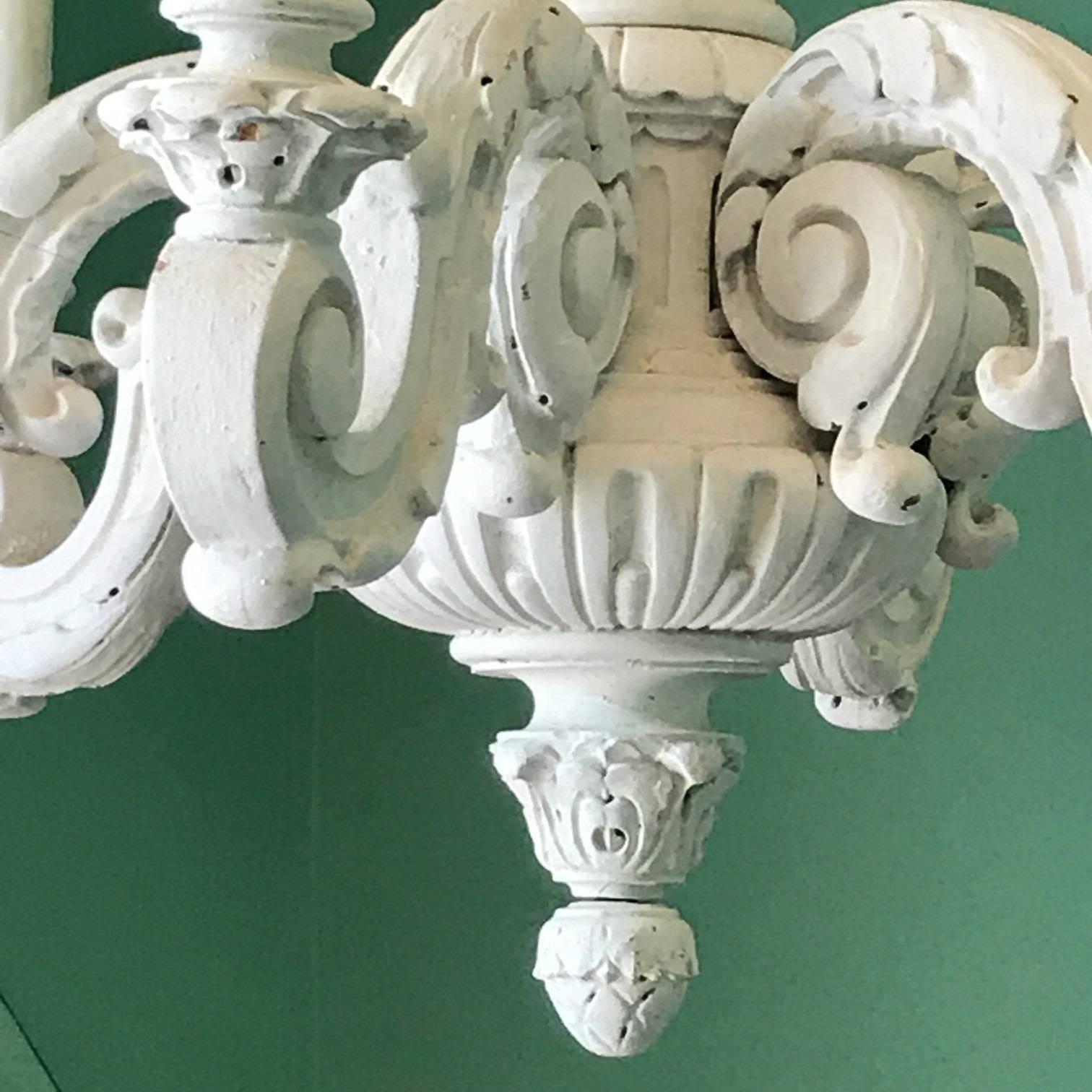 Italian Painted Wooden Chandelier In Excellent Condition For Sale In New Orleans, LA