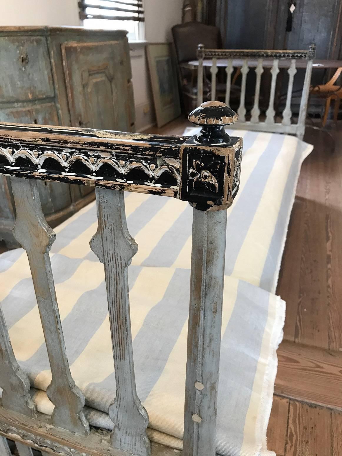Wood 19th Century Long Swedish Gustavian Painted Daybed or Bench For Sale