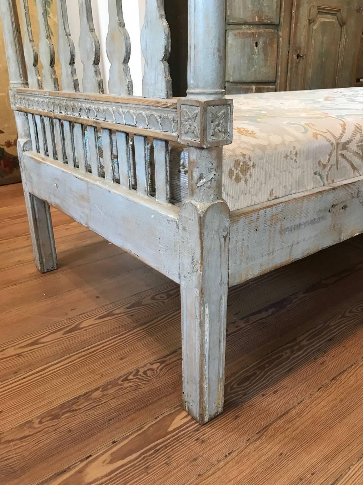 19th Century Long Swedish Gustavian Painted Daybed or Bench For Sale 1