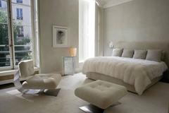 Lalique Side or Accent Crystal Table with the Merles and Raisins Panels