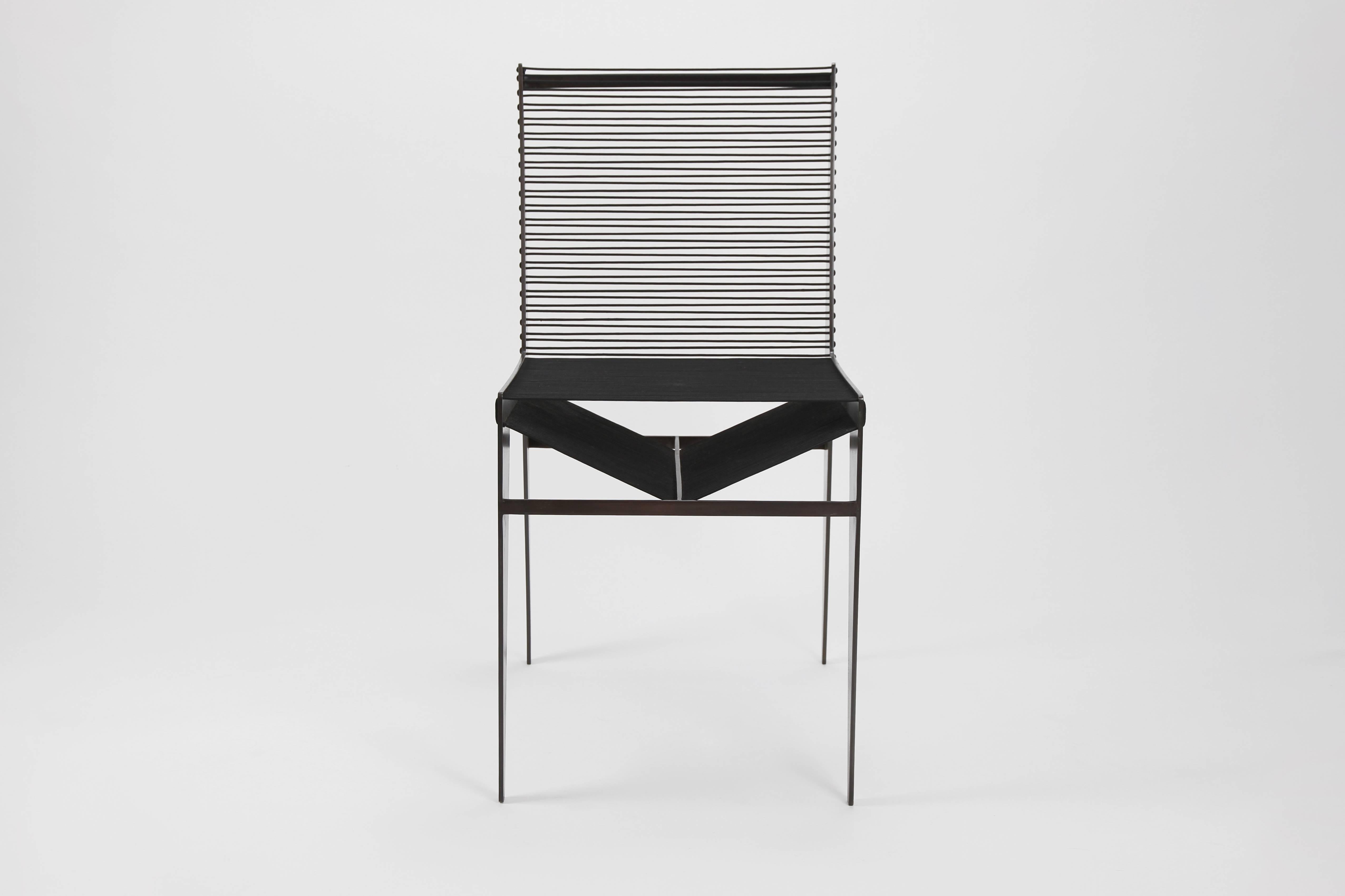 Ikon-Stuhl aus pulverbeschichtetem Stahl und Seil von Christopher Kreiling (Patiniert) im Angebot