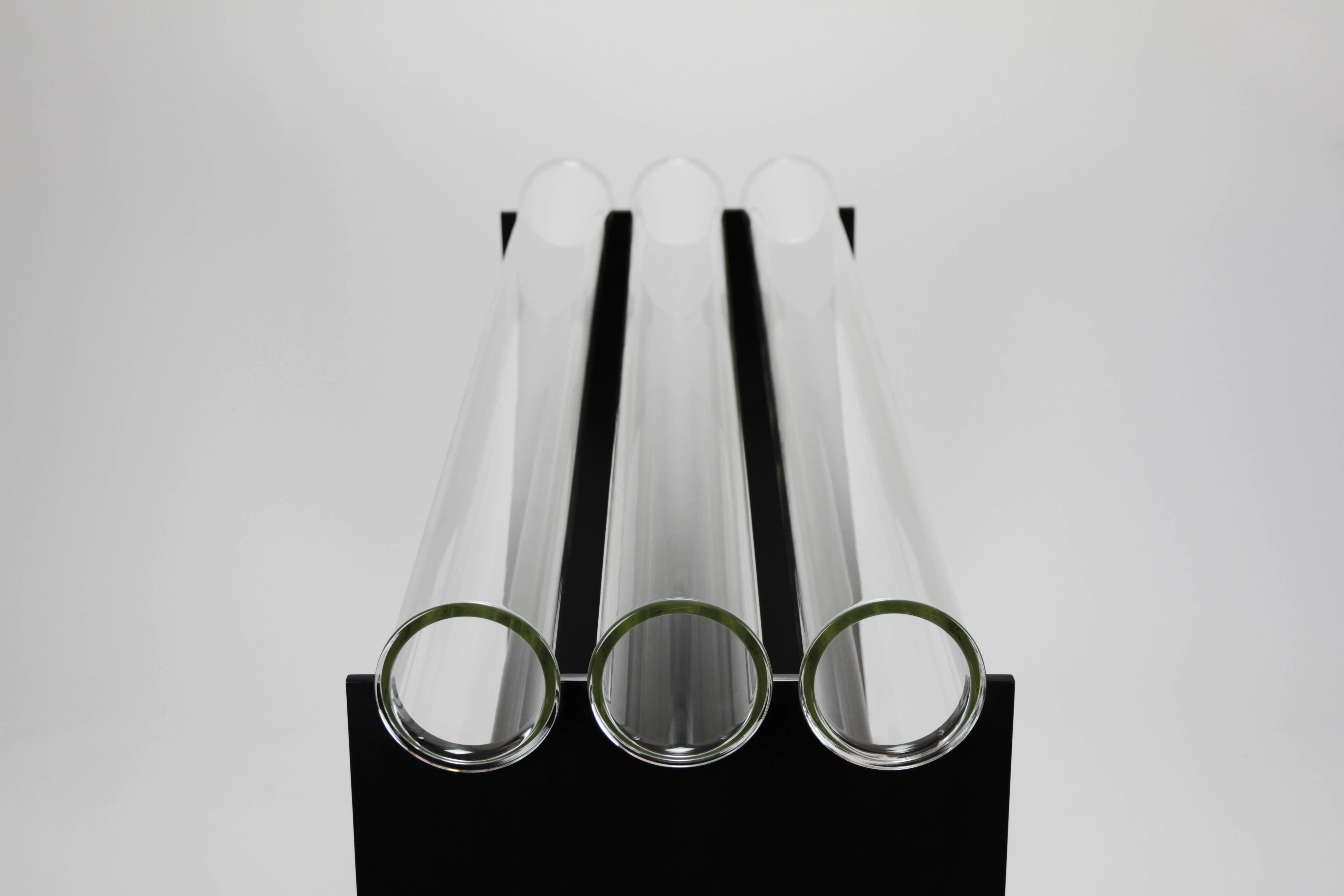 Museumskonsole aus Stahl und Glas von Christopher Kreiling (Geformt) im Angebot
