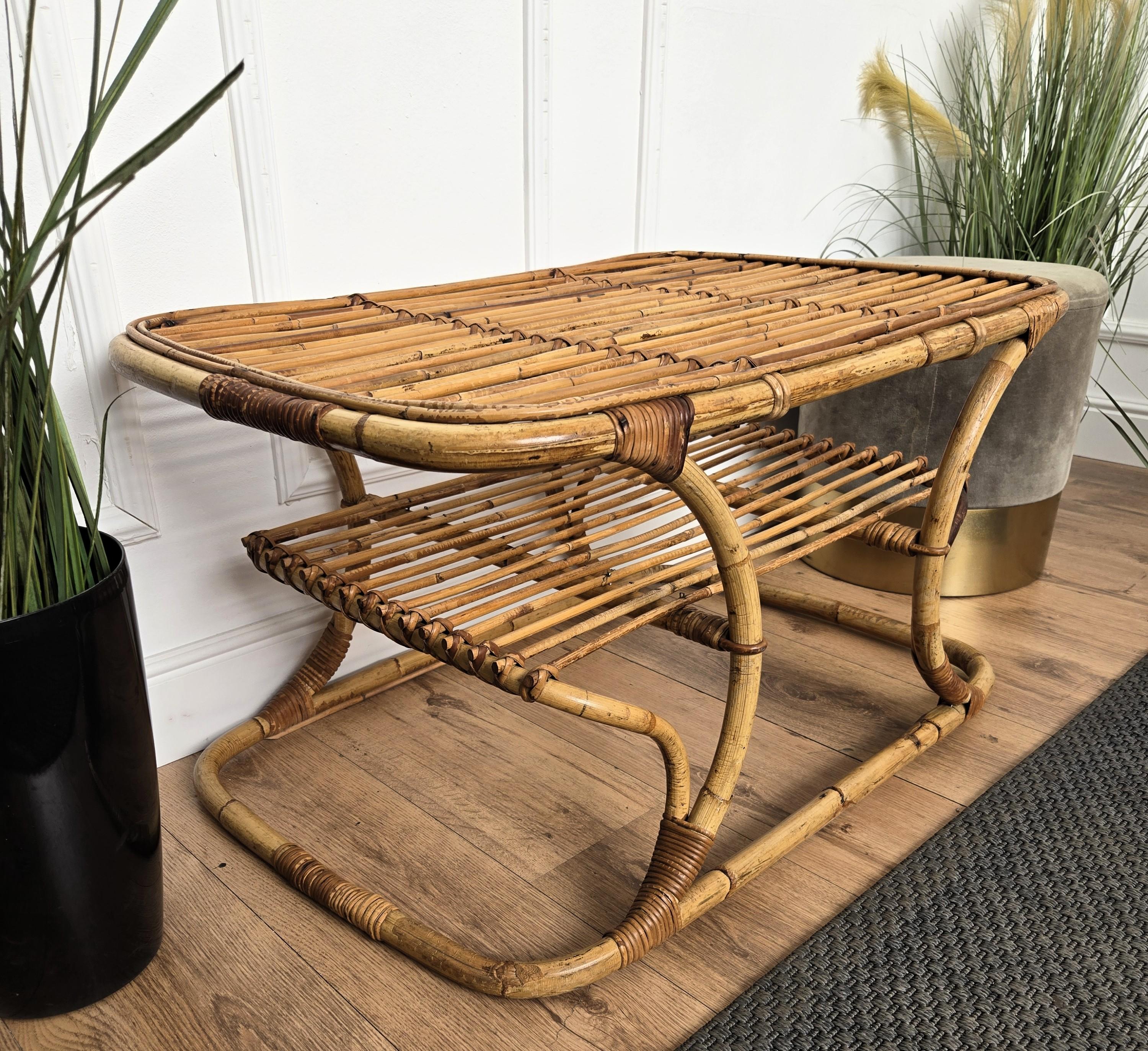 Banc ou table d'appoint italienne des années 1960 en bambou et rotin de la Côte d'Azur française bohème en vente 2