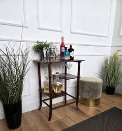 Tavolino-mobile bar in legno finto bambù italiano degli anni ’60 (periodo Mid-Century)
