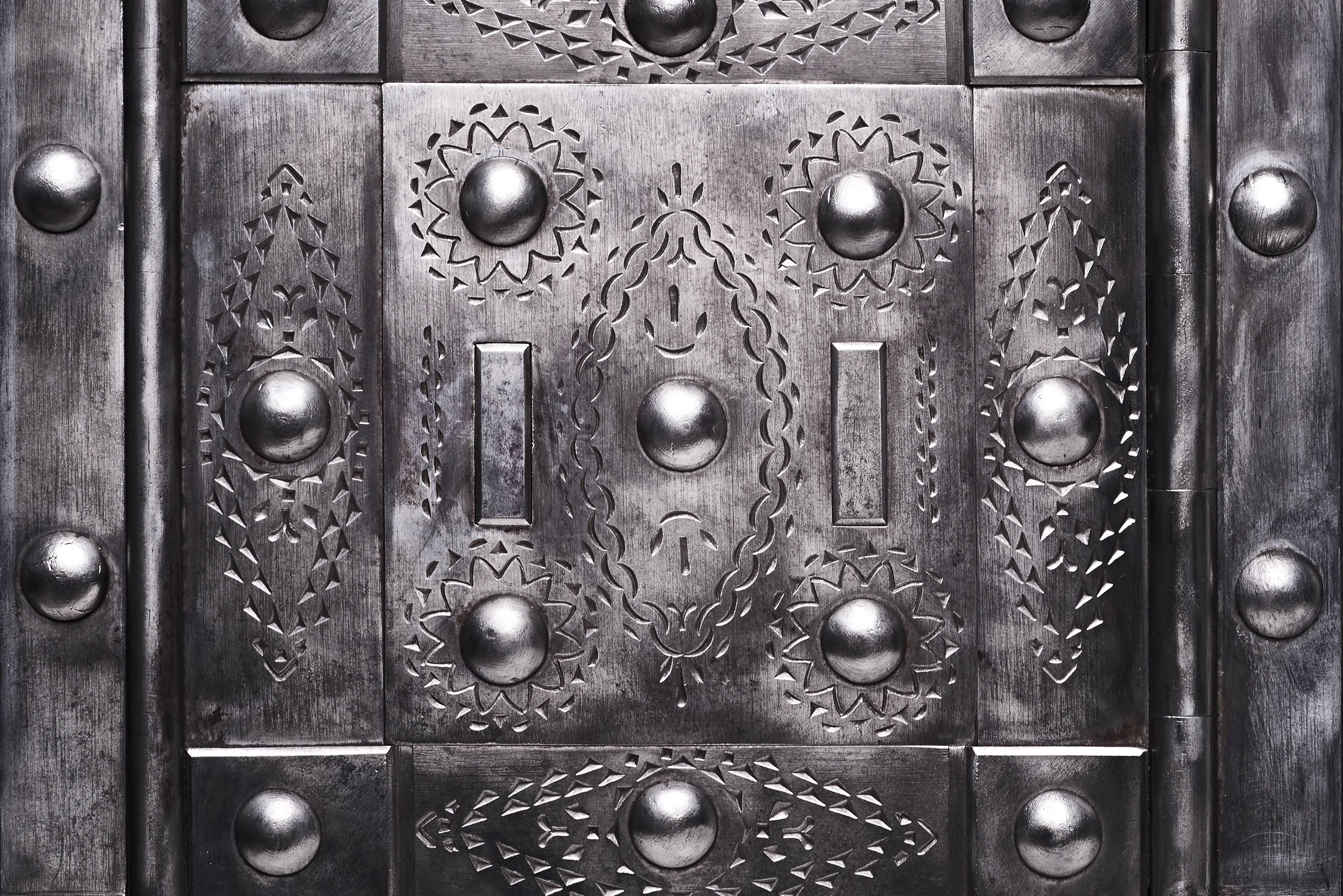 Small hobnail safe, desk top size, circa 1820-1840. This safe has an original and working key lock door, with a hidden release to expose the key hole and a secret sequence to follow with the key to activate the double locking mechanism to open the
