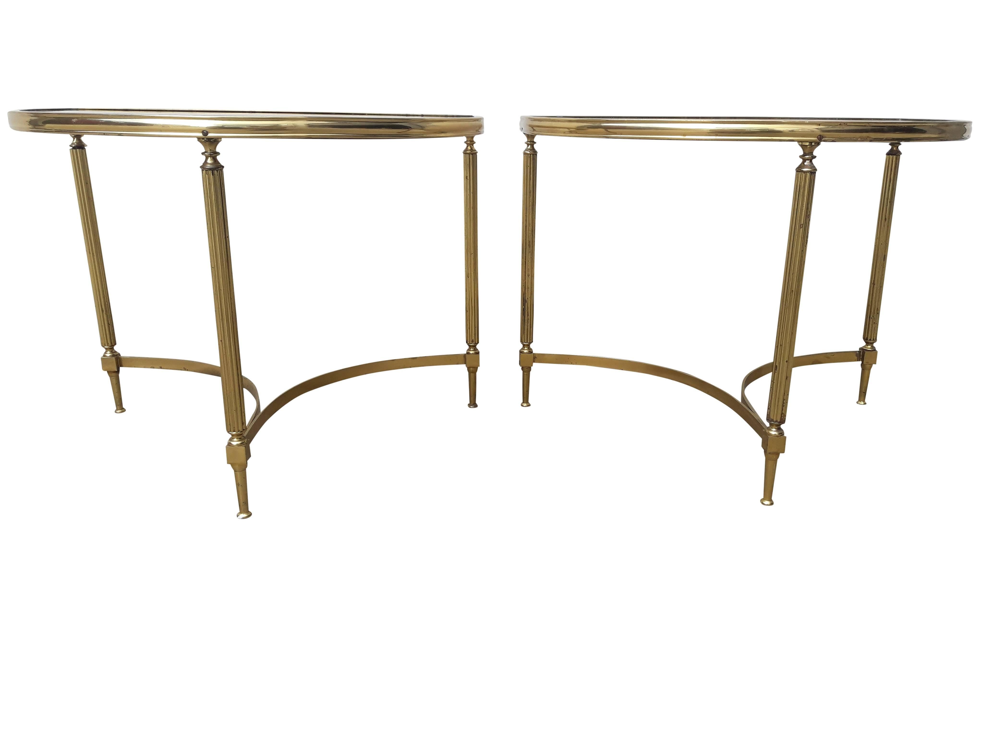 Pair of Vintage Brass Side Tables in the Style of Maison Jansen In Good Condition For Sale In De Klinge, BE