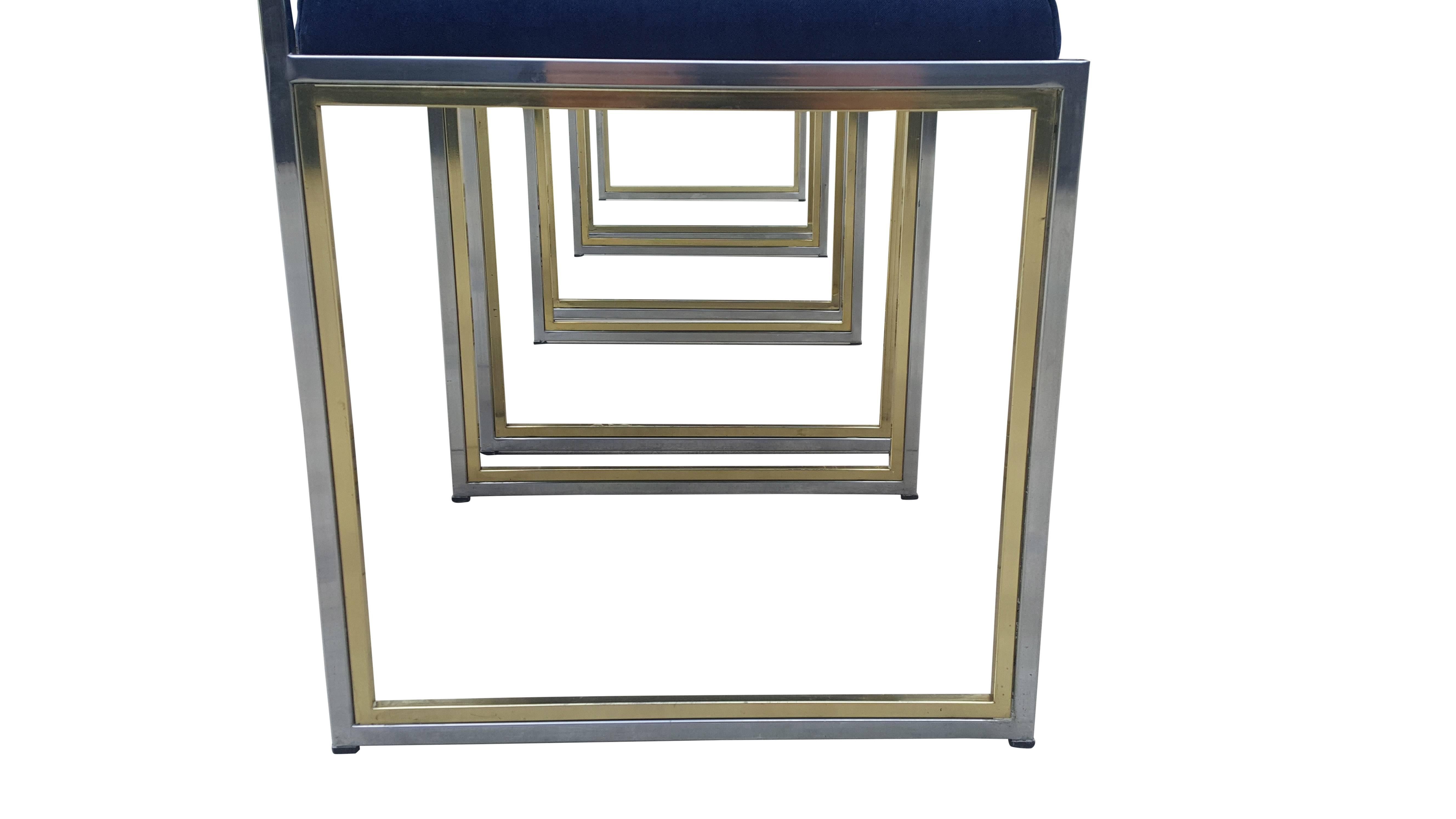 Set of four Willy Rizzo chairs in brass and chrome.
Made in Italy in the 1970s
In the style of Maison Jansen.