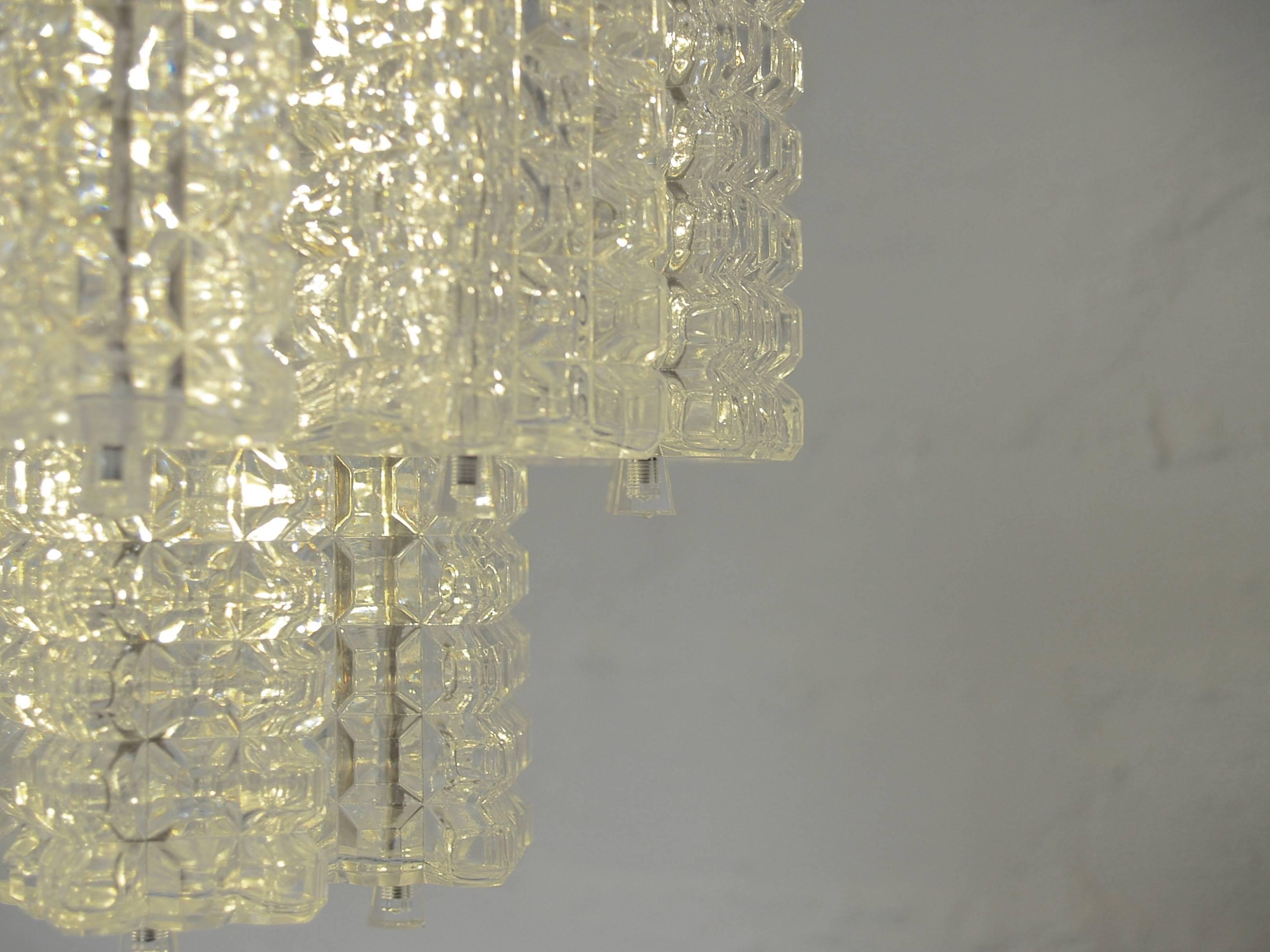 Pair of Crystal Chandeliers by Austrolux of Austria circa 1960 In Good Condition In Melbourne, AU