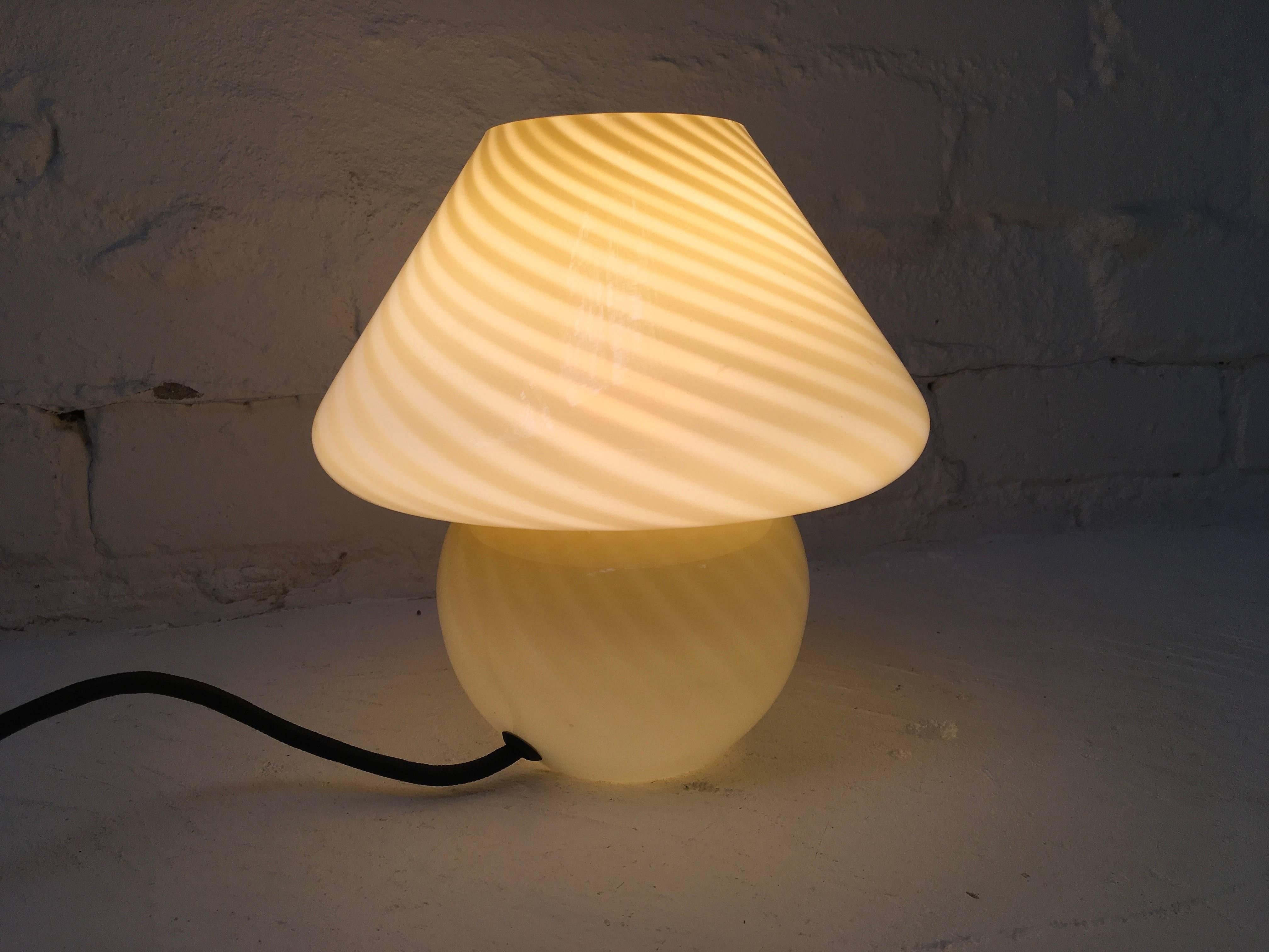 vetri murano mushroom lamp