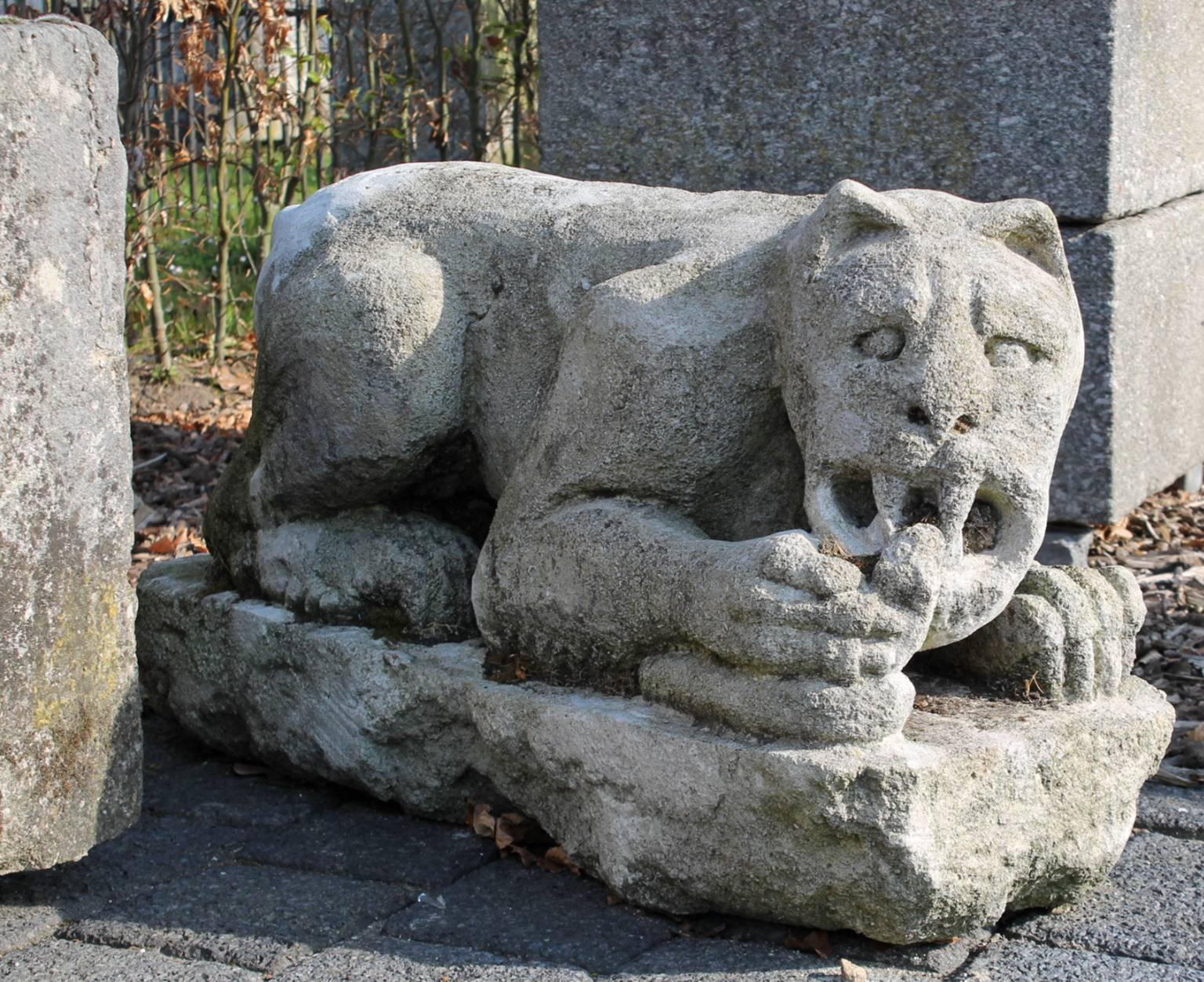 Couple Antique Lions In Fair Condition In Udenhout, NL