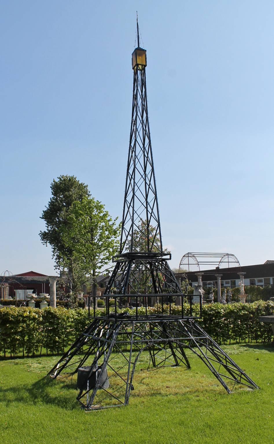 Do you love Paris and France.

Than you should buy this very nice and vintage Eiffel Tower.
It will fit perfectly in your park!