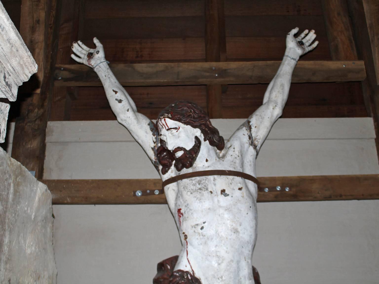 Antique Jesus Statue from the 19th Century In Fair Condition In Udenhout, NL