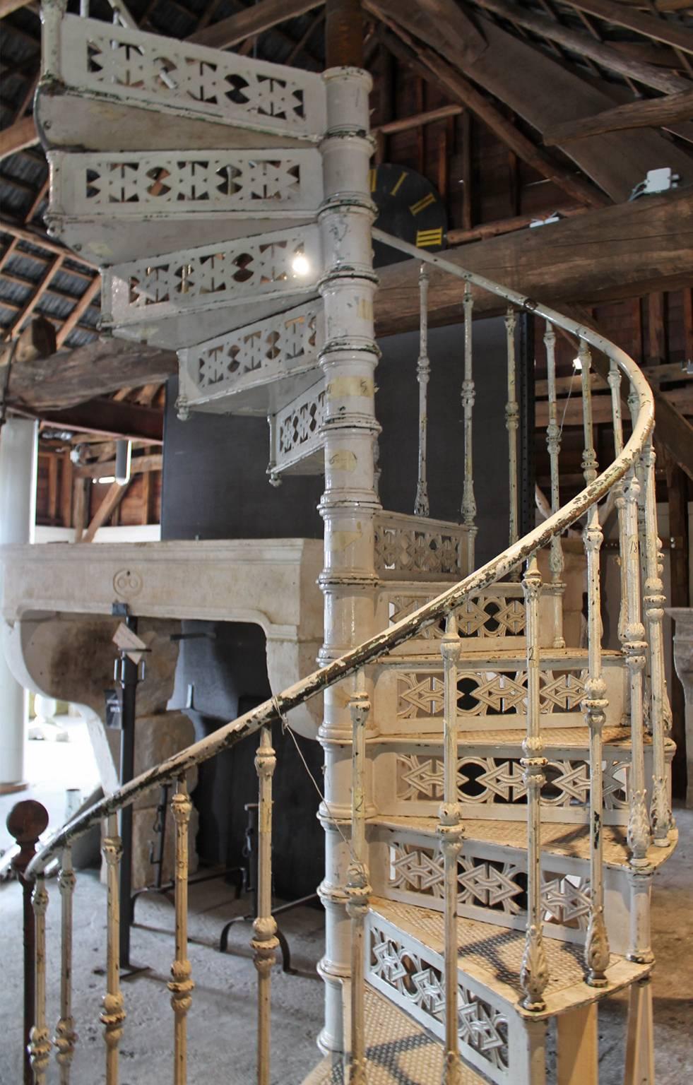 Late 19th century spiral staircase in cast iron.
Everything included as you can see in the pictures.
 