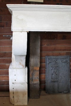Antique Fireplace mantel in French Sandstone, 19th Century