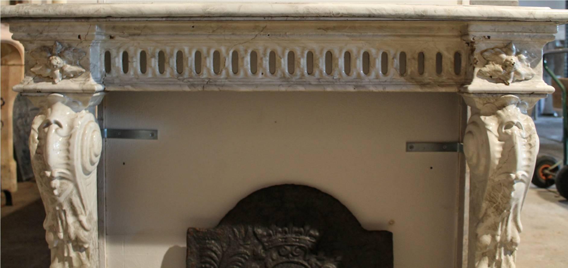 Antique Iron Fireplace mantel, 19th Century In Fair Condition For Sale In Udenhout, NL