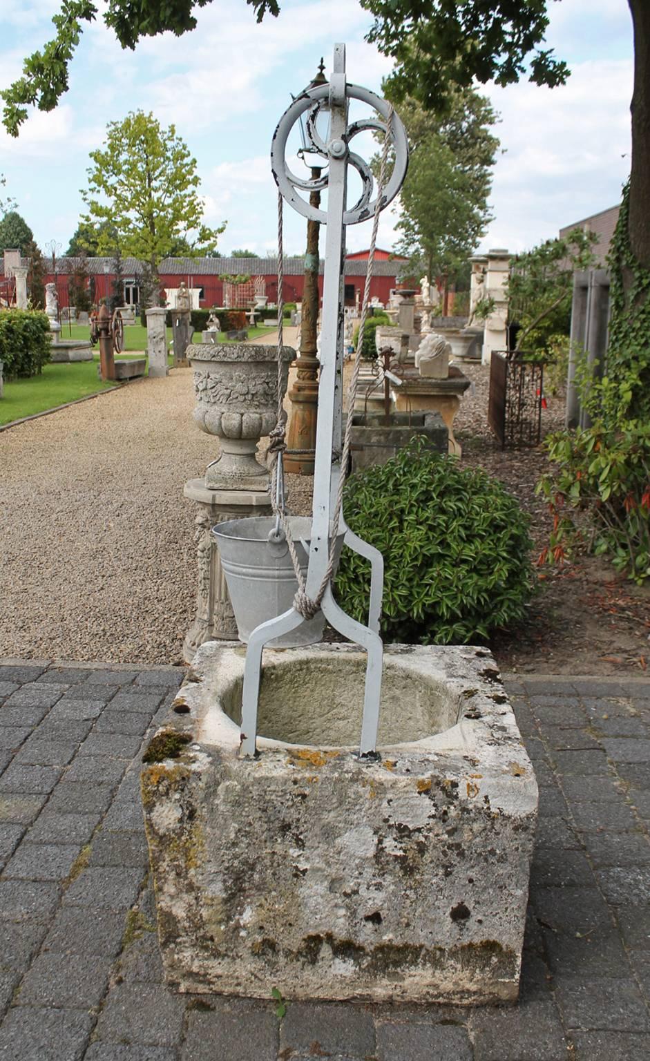  Antique Well from the 18th Century from France For Sale 2