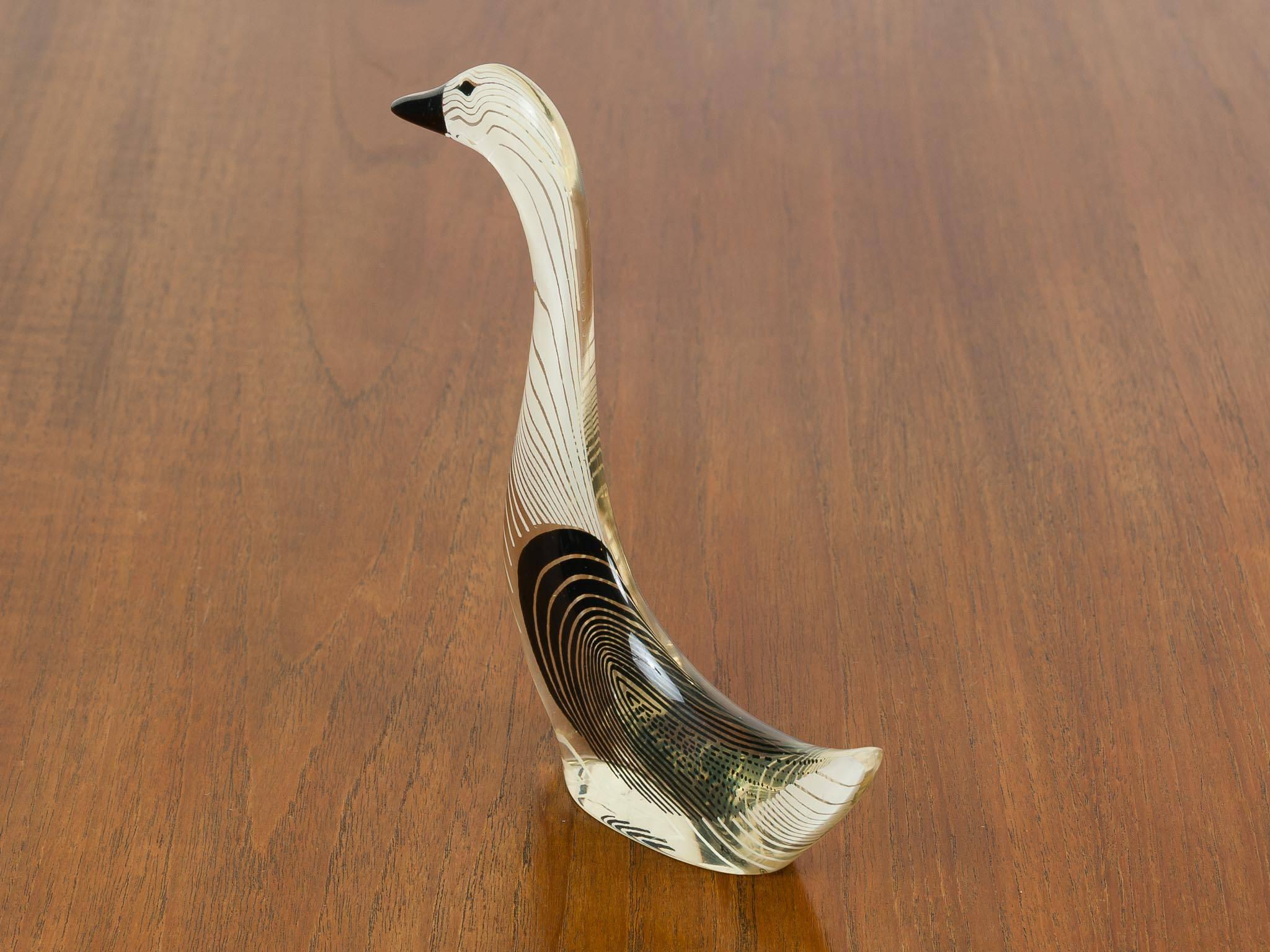 1970s Abraham Palatnik (b.1928) black and white Goose figurine manufactured from Lucite. The Brazilian Artist is famous for his kinechromatic art. Part of the Artimis Collection which features many different figurines of mainly animals. This could