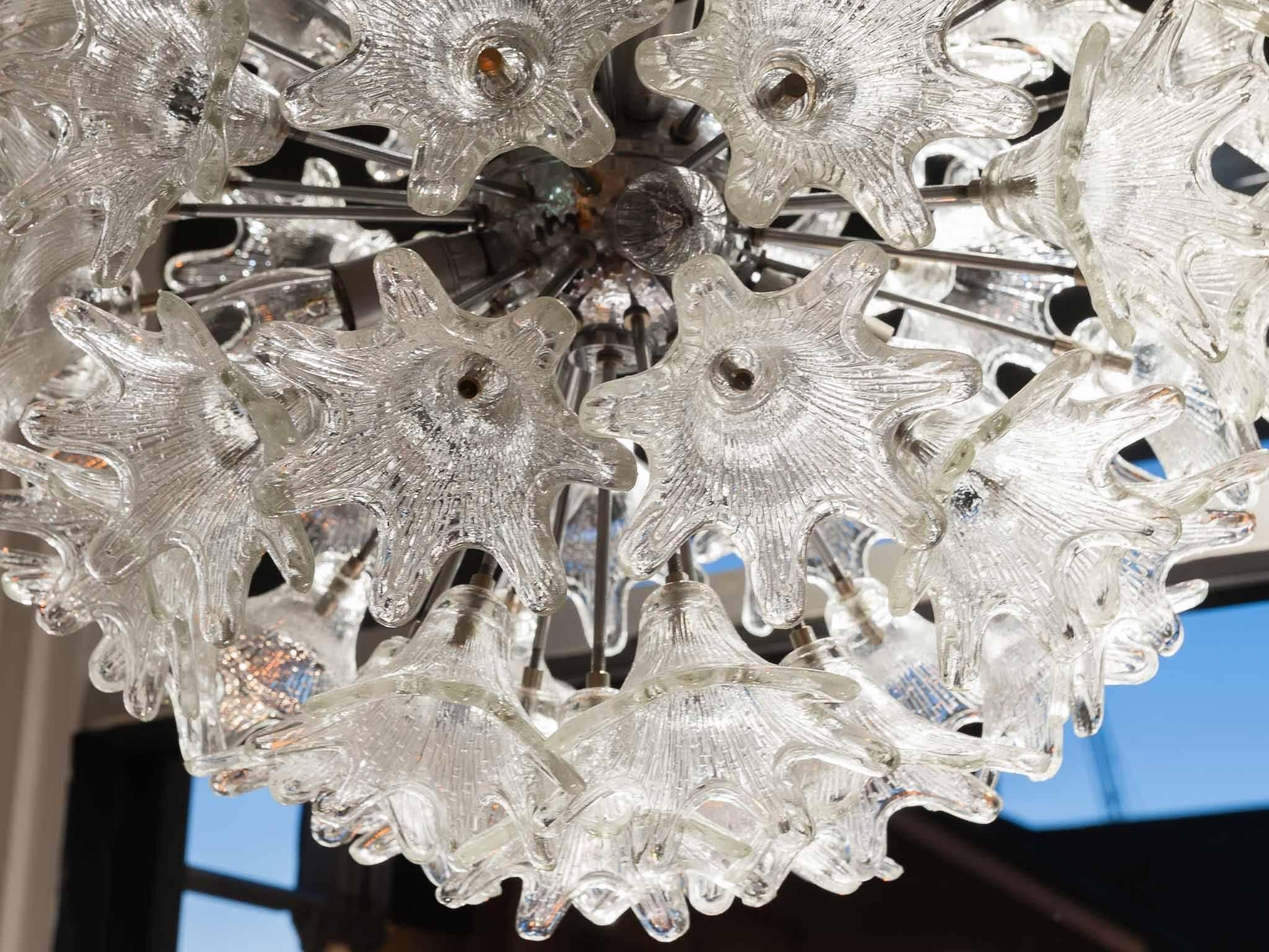 Mid-Century Modern 1960s Italian Handblown Sputnik Murano Glass Chandelier by Mazzega, 63 Flowers