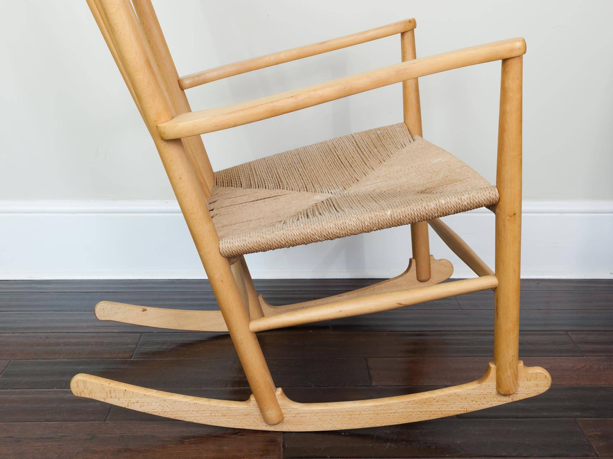 Danish J16 Beech Rocking Chair by Fredericia Designed by Hans J. Wegner 3