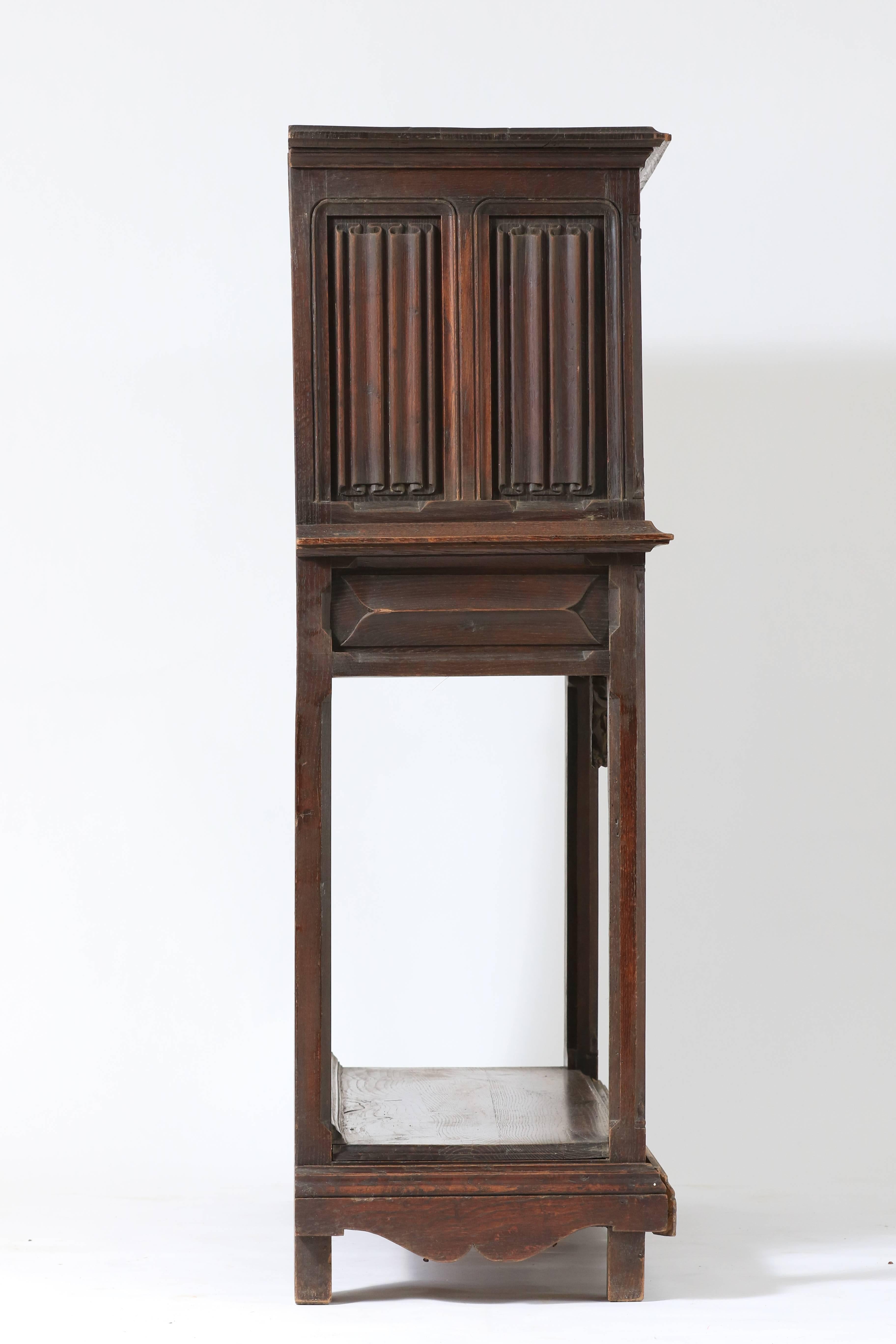 Gothic Revival Cabinet 19th Century Oak and Wrought Iron In Good Condition In Beuzevillette, FR