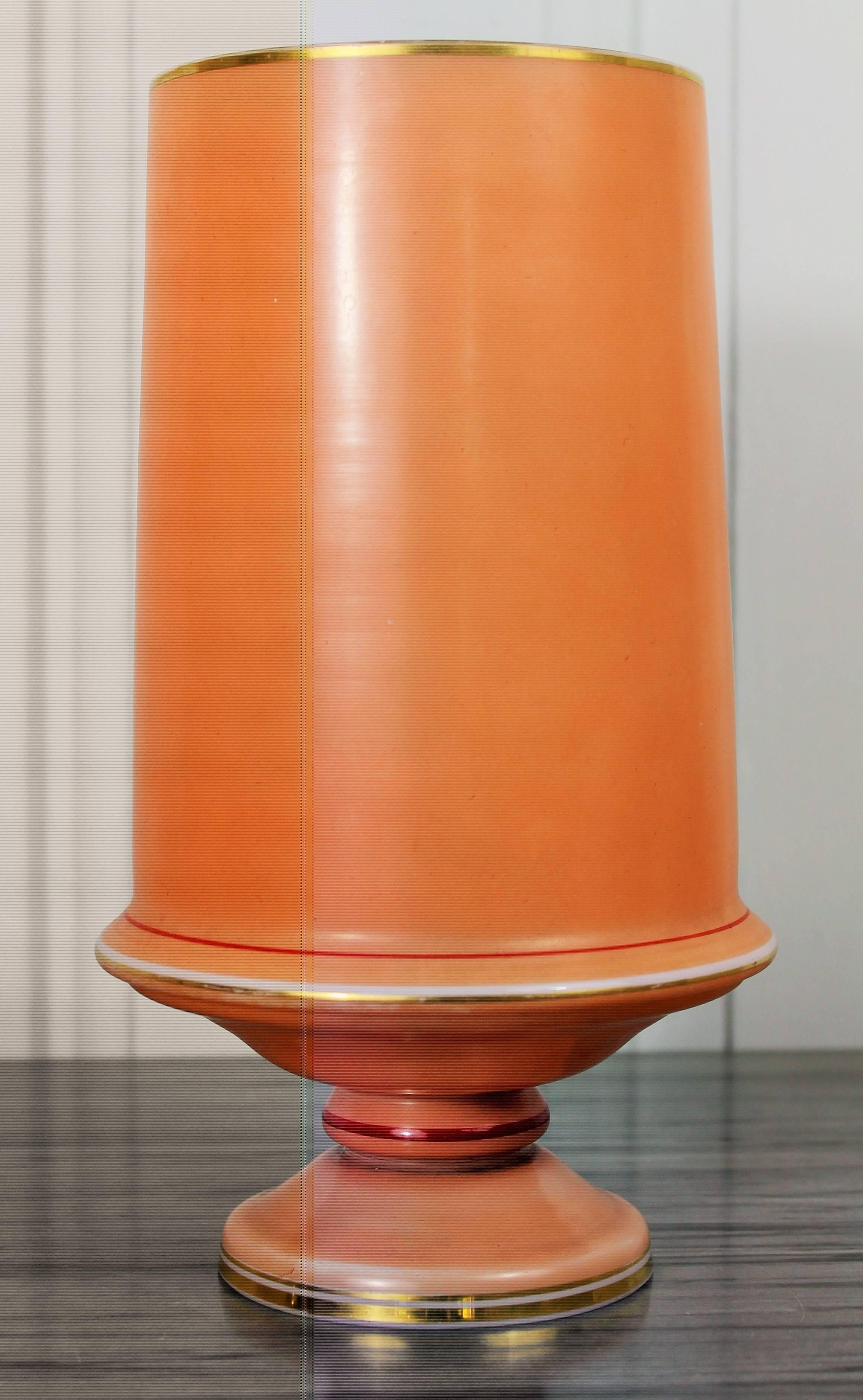 Orange Opaline vase with Cherub Decor - Napoleon III 19th - France For Sale 1