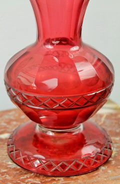 Vaso de Cristal Rojo Boheme Decorado con Hojas de Uva, Siglo XIX Europa
