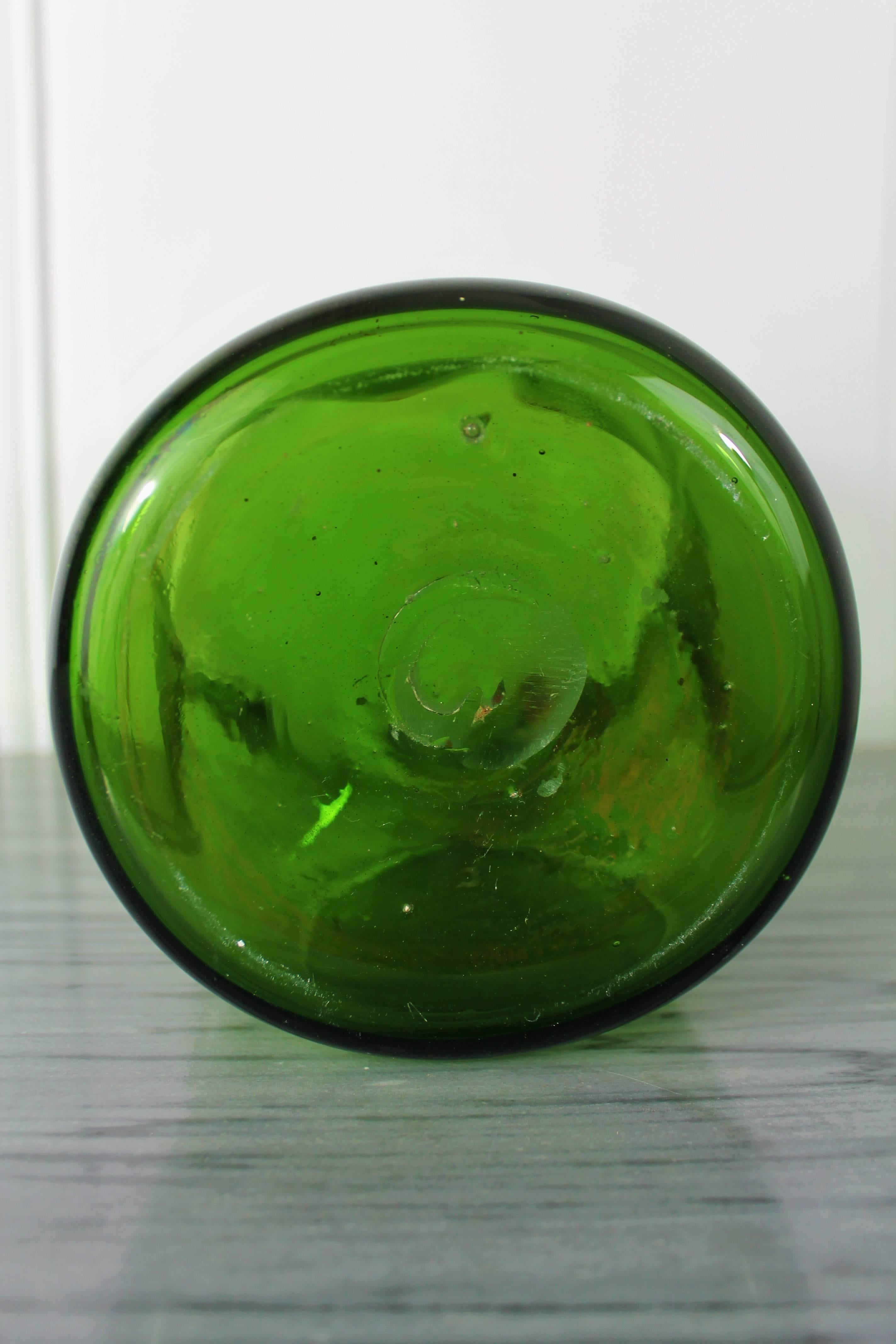 Large 1970s Vintage Green Blown Crystal Vase, France 20th Cetury For Sale 4