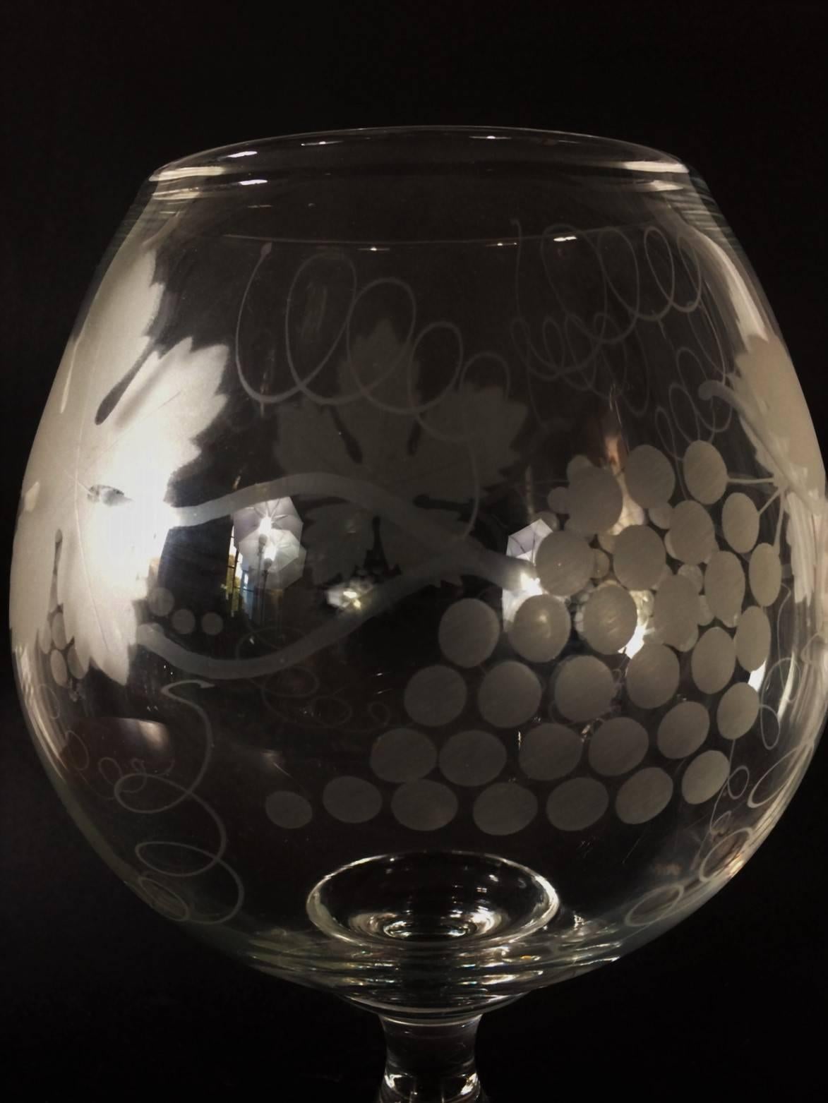 Art Nouveau Blown Glass Soufflé Rafraichissoir with Vines Decor  End of the 19th Century For Sale