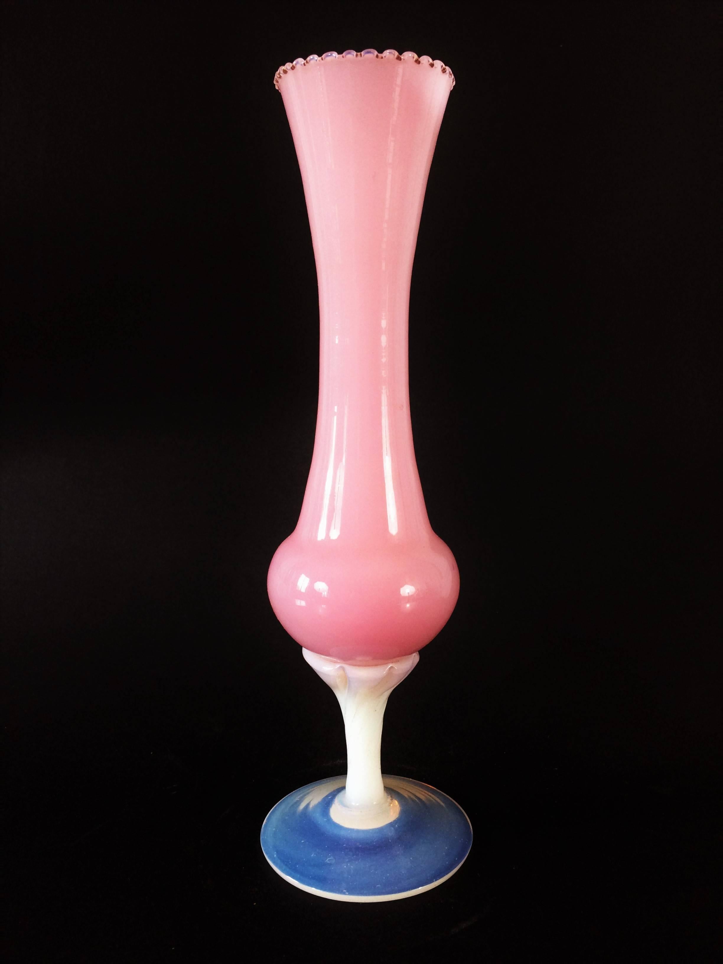 French pink and blue Opaline Vase - Art Deco period - XXth 1920 In Good Condition In Beuzevillette, FR
