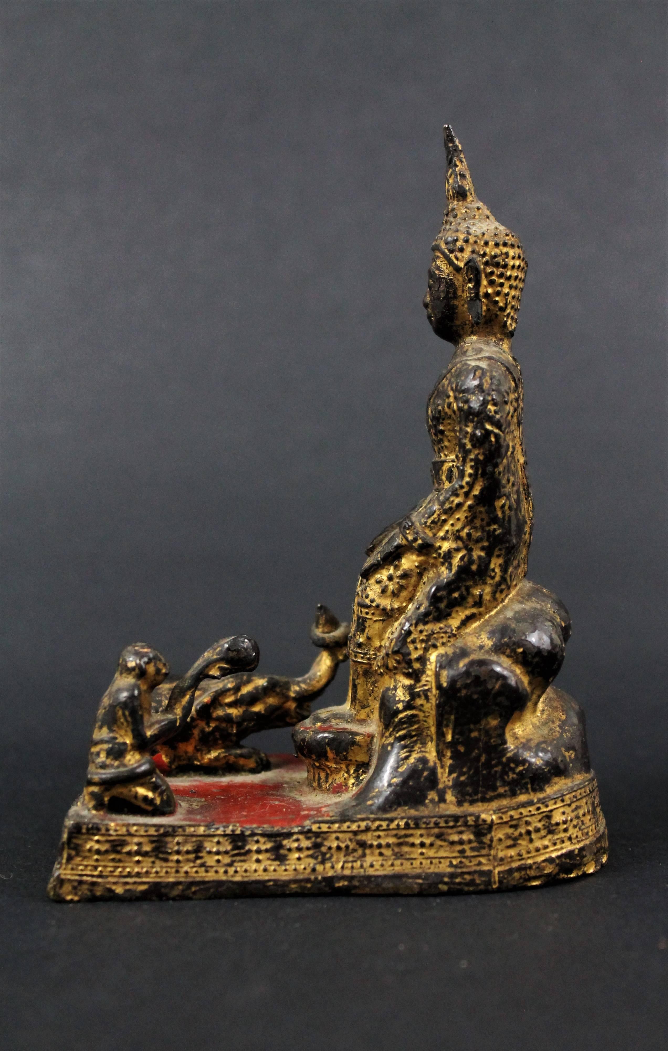  18. Jahrhundert Thailand Siam Rattanakosin Bronze lackierter und vergoldeter Buddha  (18. Jahrhundert und früher) im Angebot
